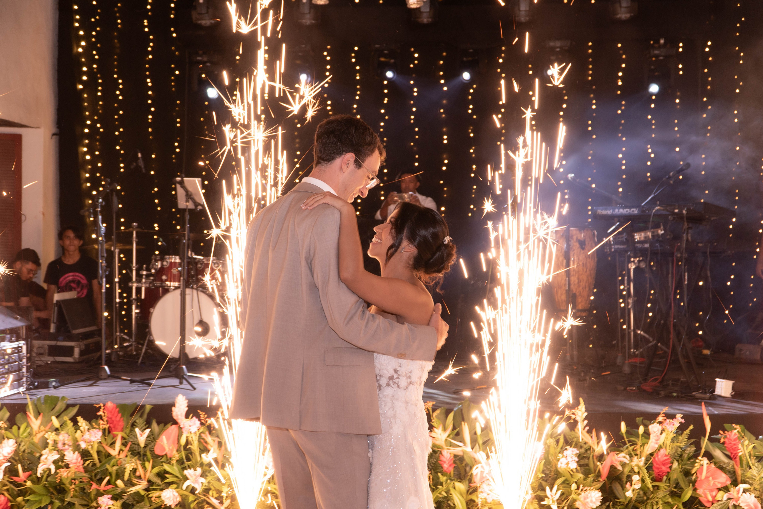 Catalina and Romain. Wedding Photographer in Barcelona and Medellin