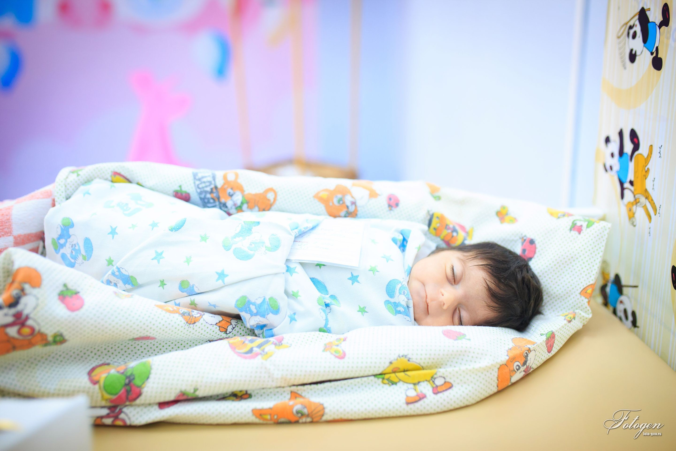 Фотосессия выписки из роддома в Краснодаре | Портфолио Fotogen. Интерьерная фотостудия FOTOGEN г. Краснодар