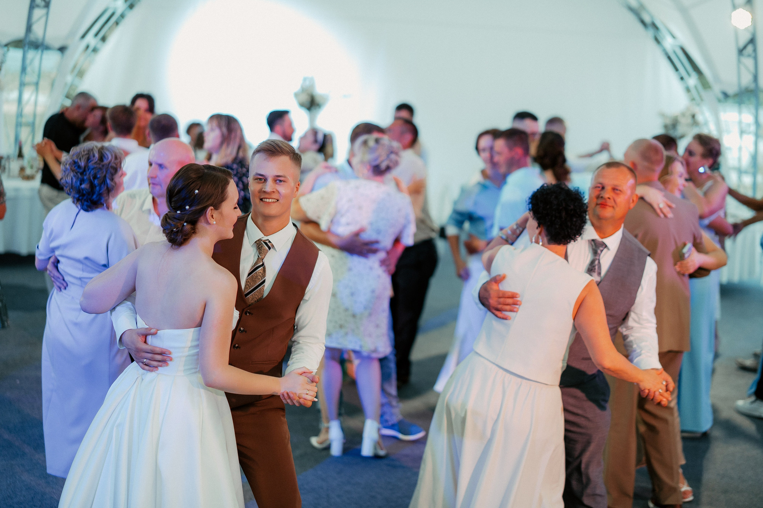 Антон и Оксана. Фотограф Никита Анкудинов. Москва — Чебоксары — Казань