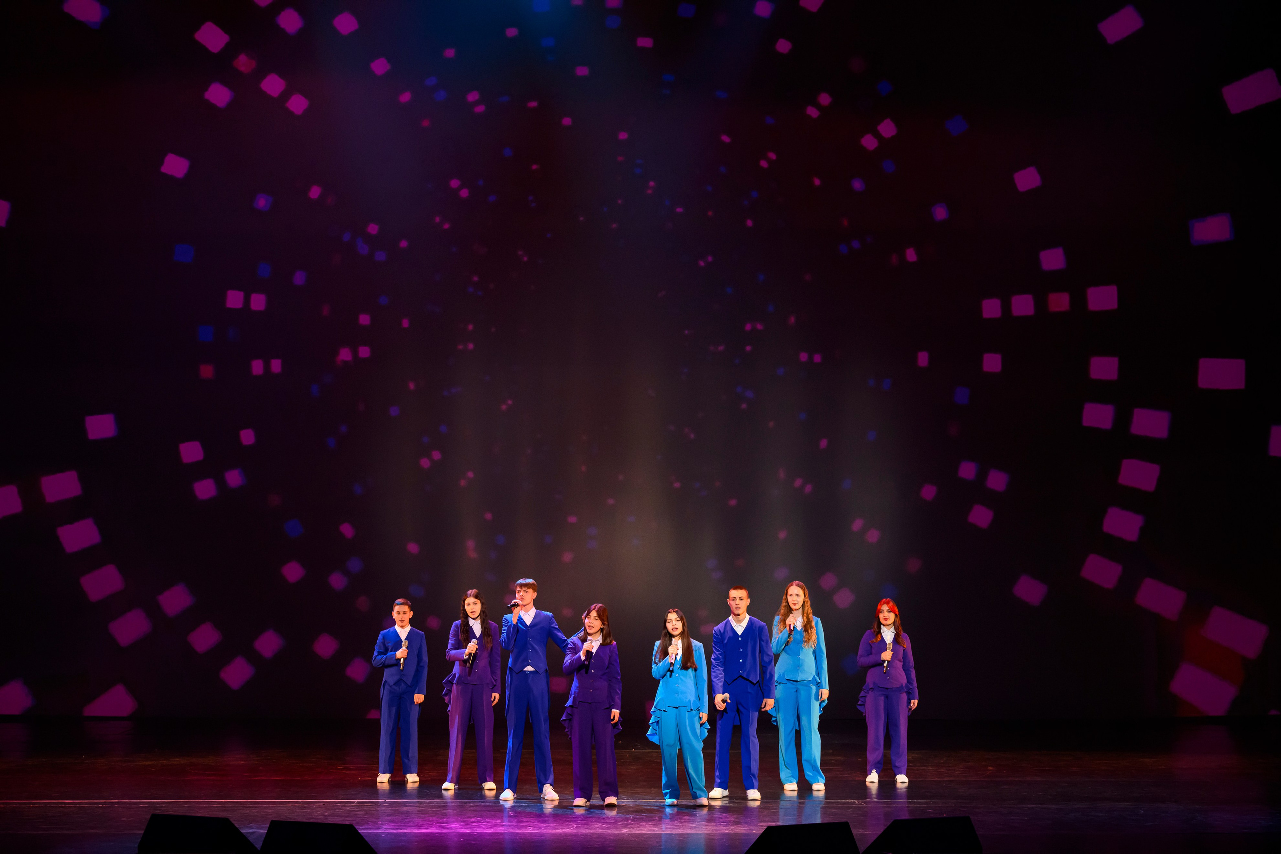 23 апреля, часть 1, БКЗ Октябрьский, г. Санкт-Петербург. Золотое яблочко