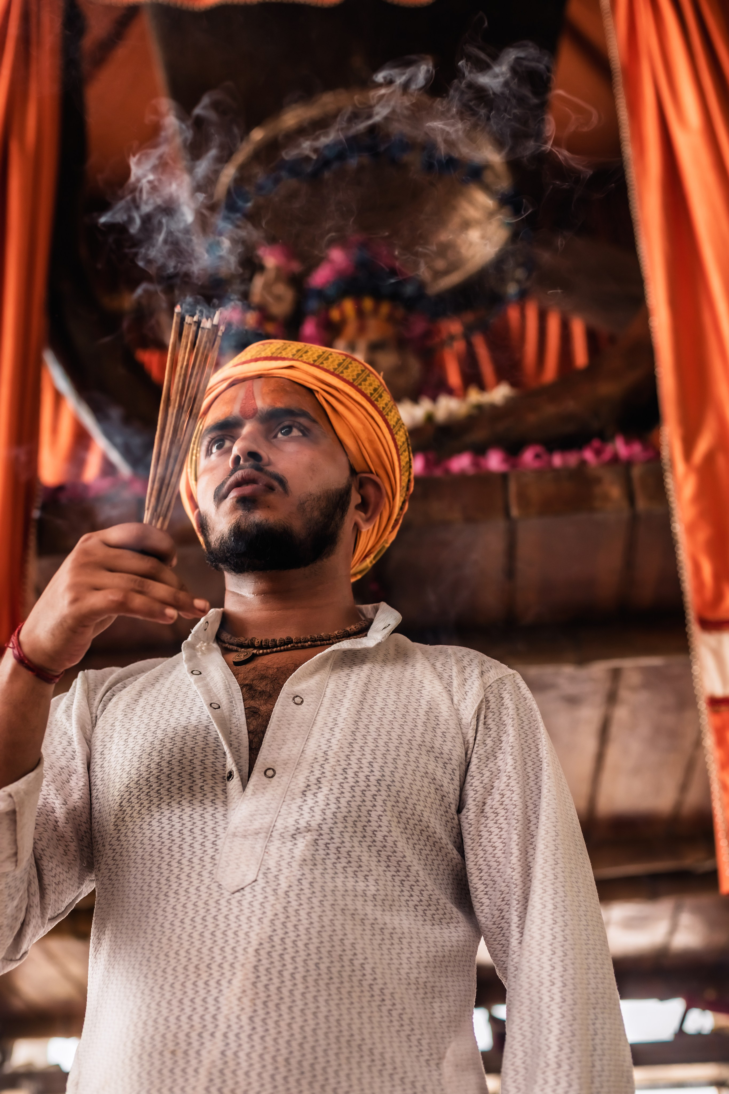 Abhisheka Devraha Baba on Sri Devdas ji maharaj bd. Mariam Bagdasaryan
