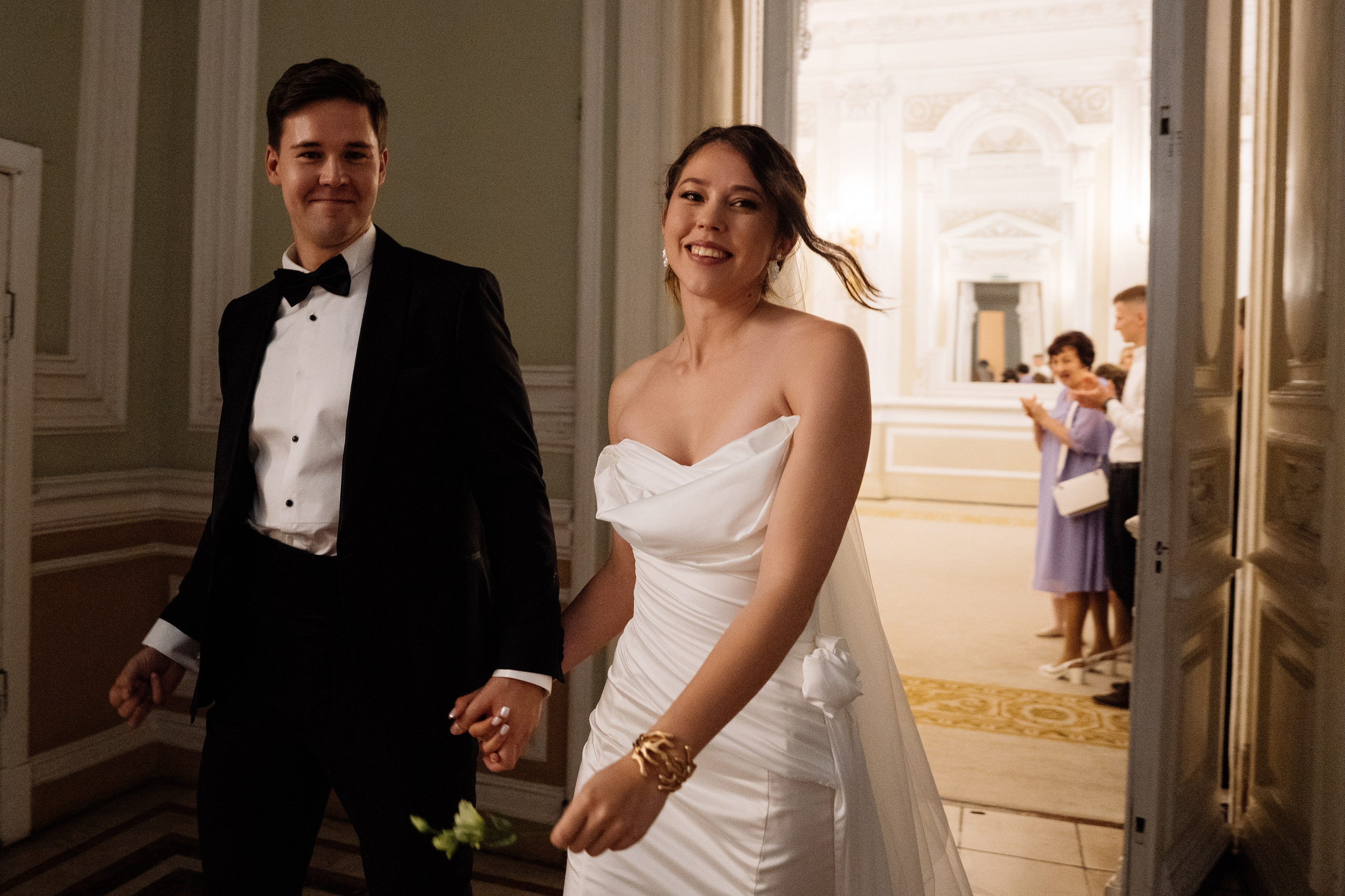 Оранжевая свадьба в гребешках. Свадебный фотограф организатор в Санкт-Петербурге Ассоль Опарина