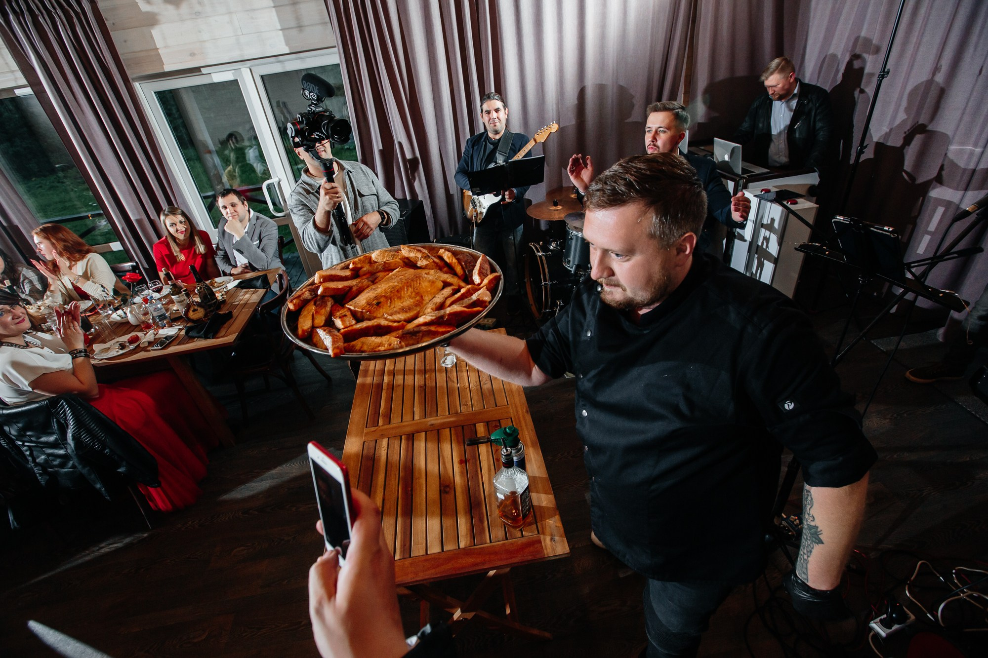 Свадебная съемка Северодвинск в стиле рок. Свадебный фотограф в Архангельске и Северодвинске