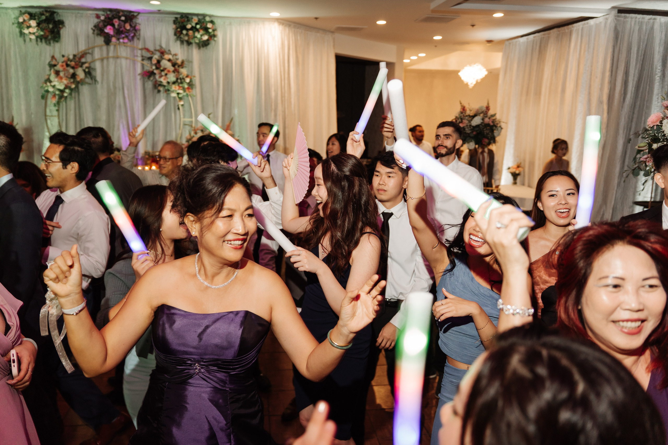 2025-08-16_AndreaChristopher. Ретушер Зенькевич Света