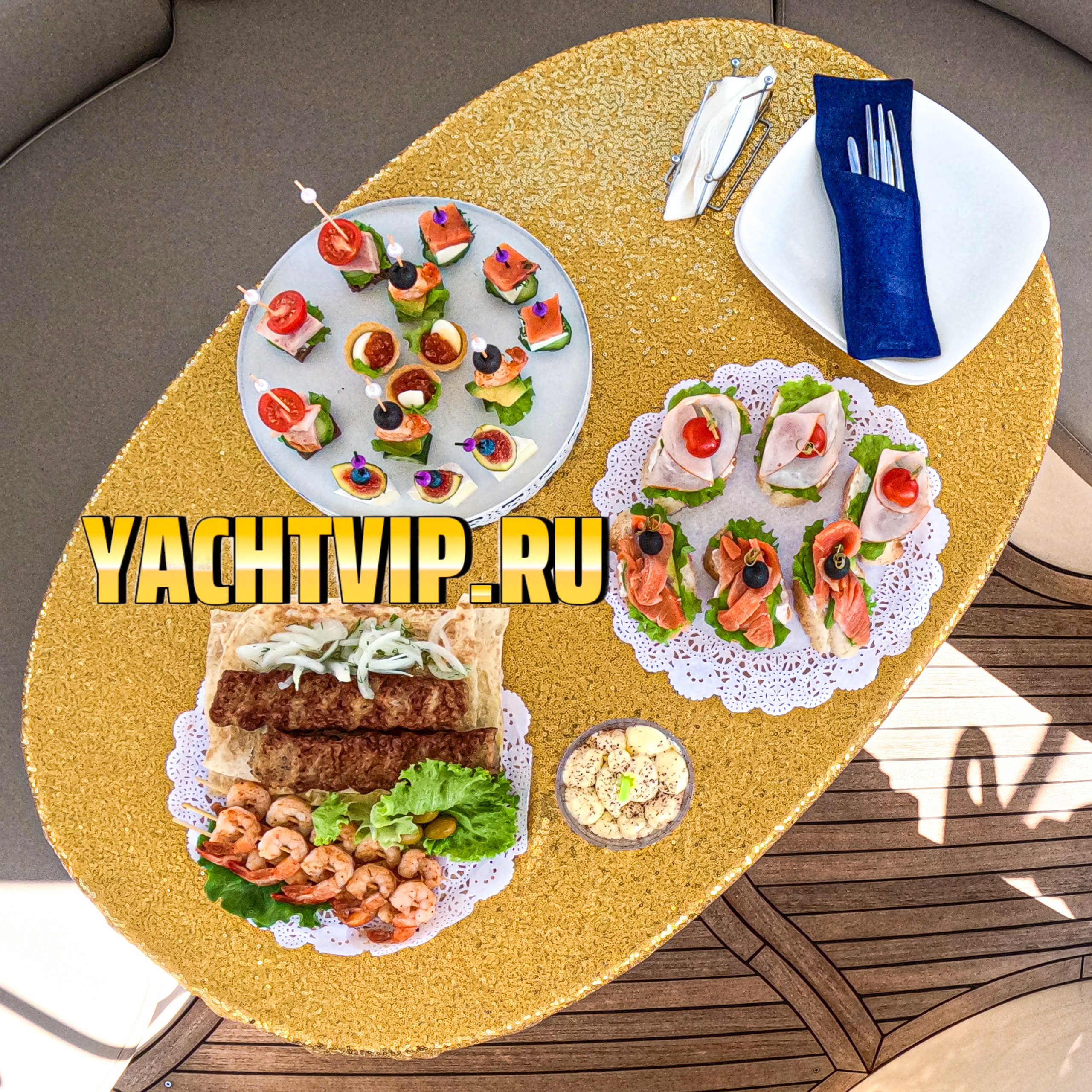 Кейтеринг на яхтах День рождение Девичник Мальчишник. Аренда Яхт в Сочи от Эконом до Премиум Класса