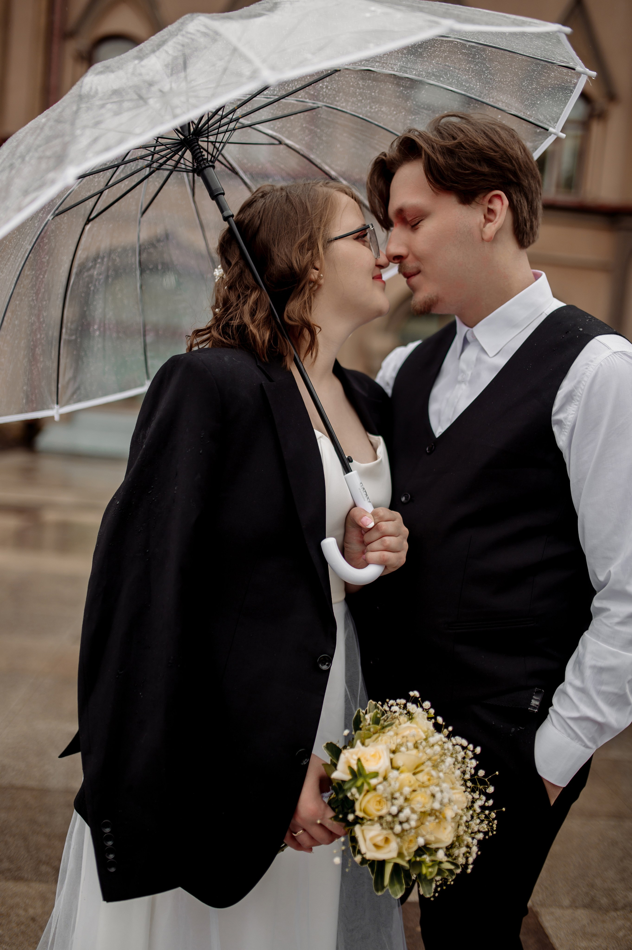 Свадьбная прогулка Кати и Артема. Фотограф Мария Стрелкова