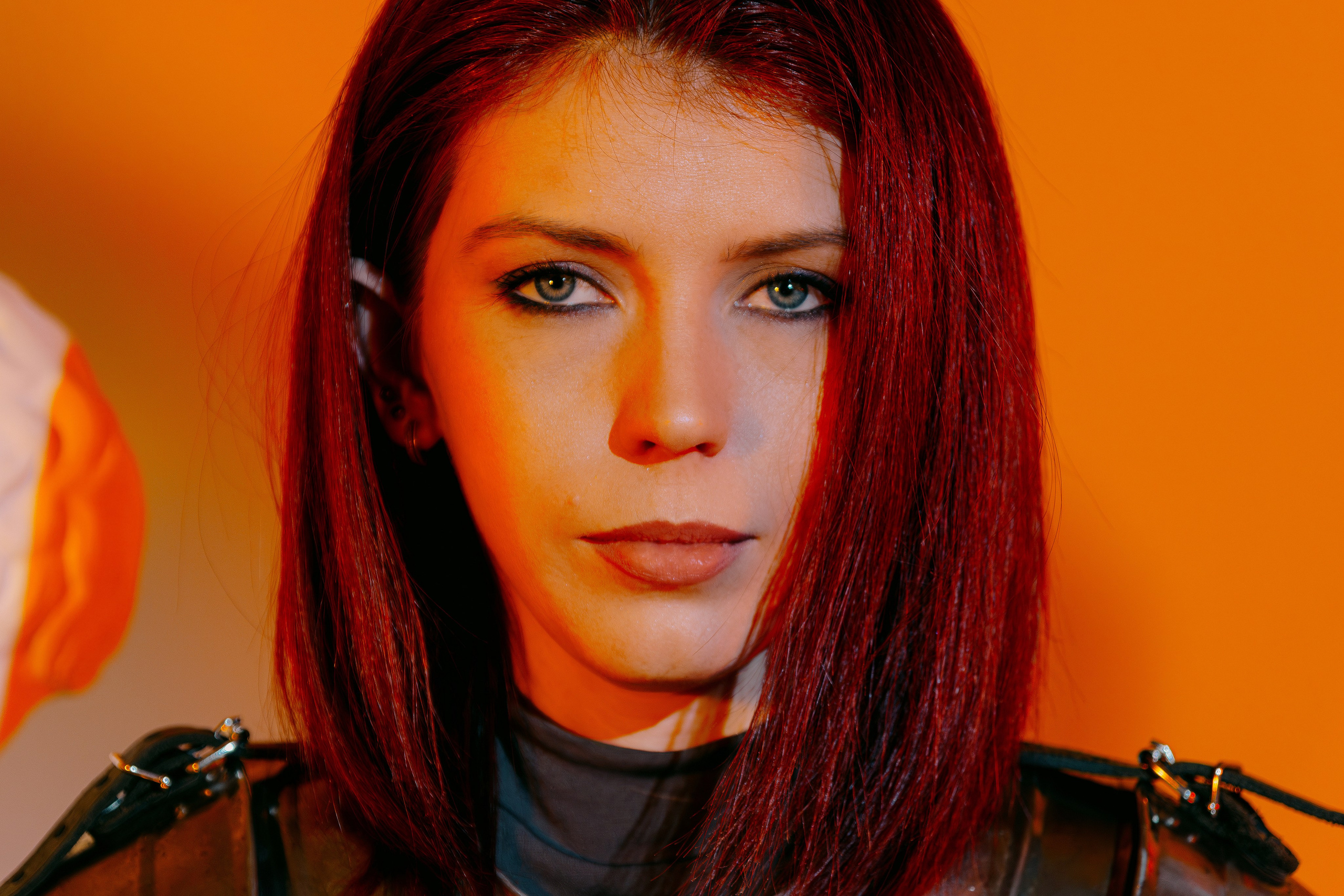 Женский креативный фотограф в Ростове на Дону. Прекрасный портрет девушки. Портретный фотограф Ростов-на-Дону. Женская эстетика и красота женского дела. 