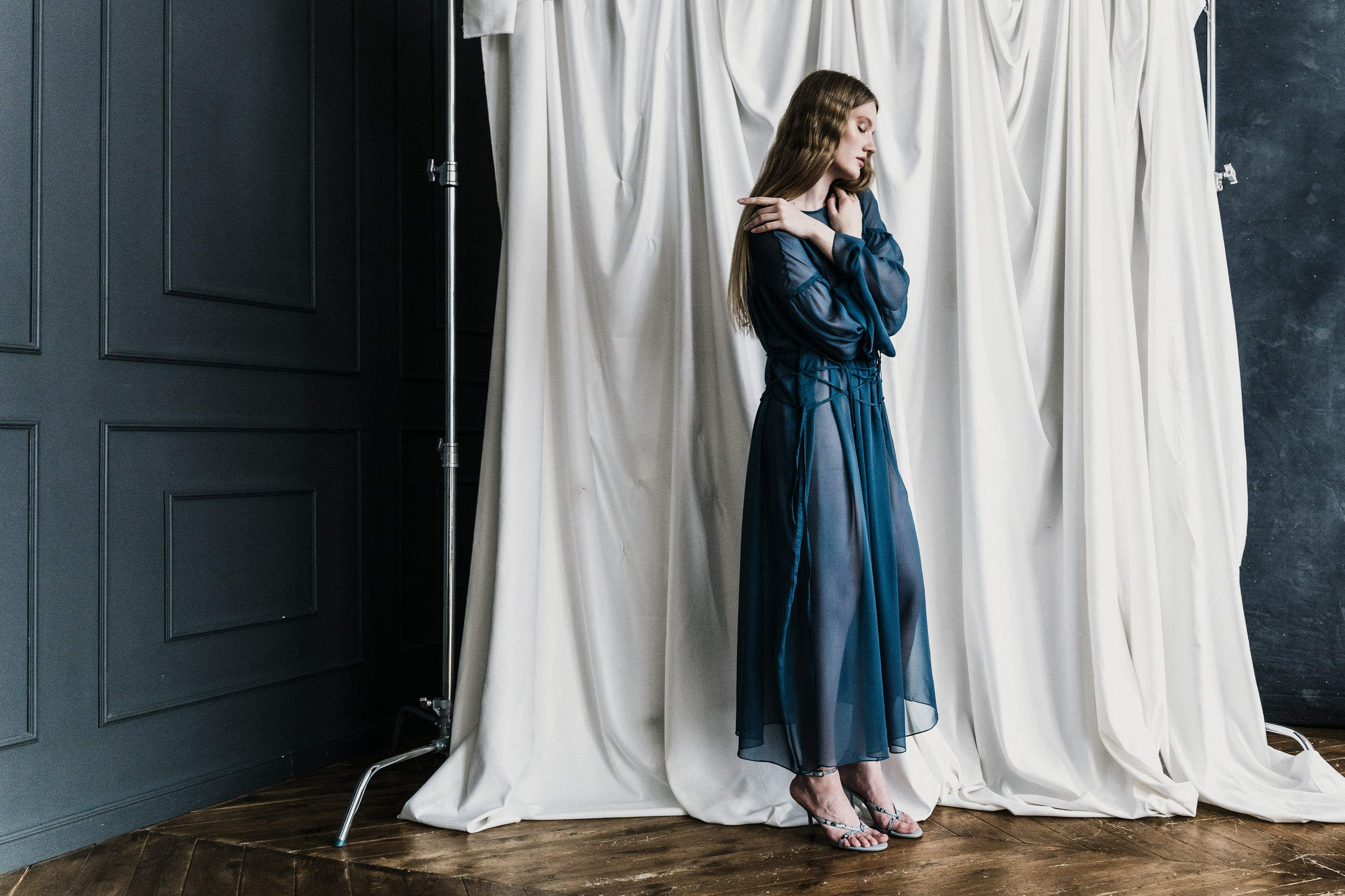 ZO: FLORA. TUTSARKIS — Art Director | Stylist | Photographer