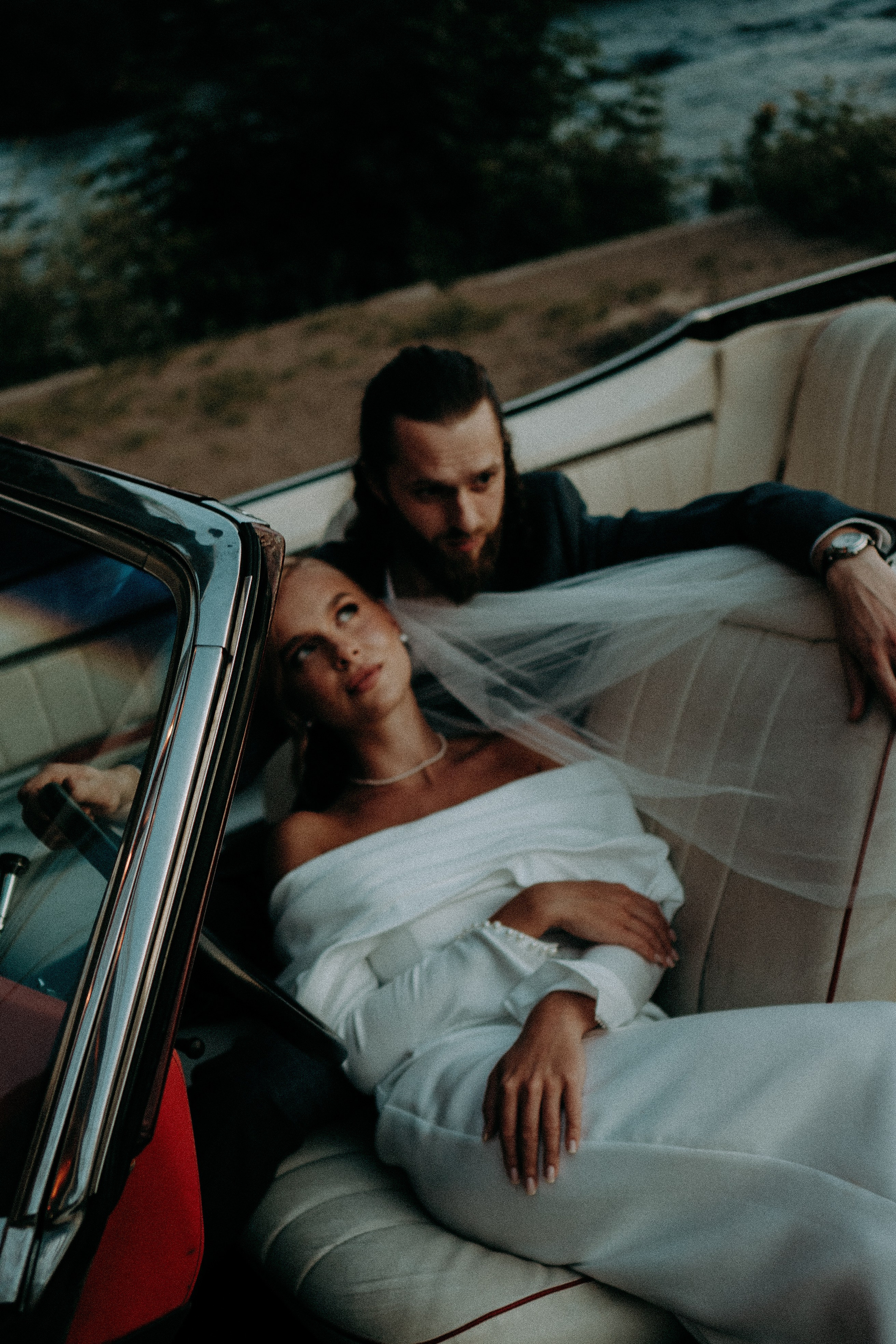 СВАДЕБНАЯ СЬЕМКА ВОЗЛЕ МСОТА БЕТАНКУРА НА КАБРИОЛЕТЕ. Профессиональный фотограф, Санкт-Петербург — Виктория Богомолова