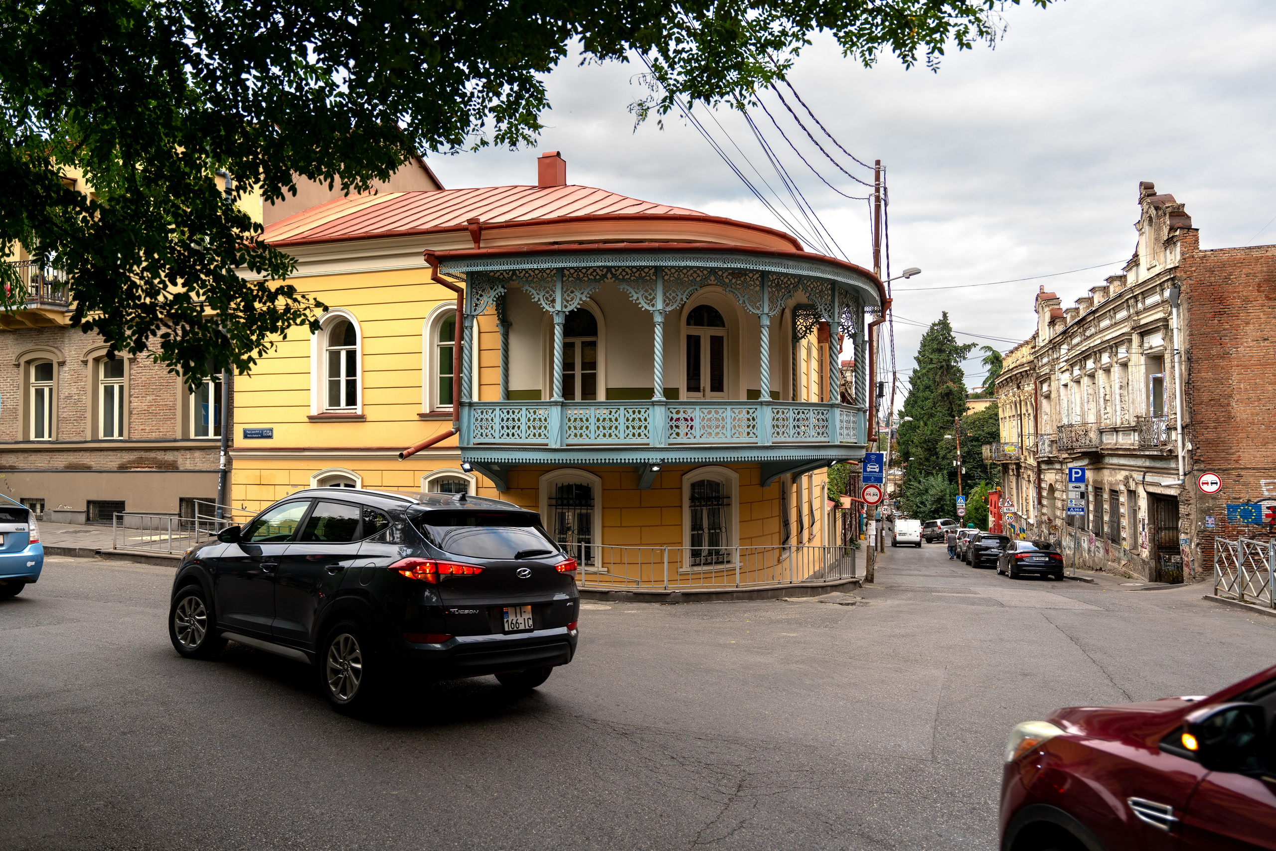 ТБИЛИСИ. ПОБУДЬ ЗДЕСЬ И ЦЕЛЕЕ БУДЕТ ЭТОТ МИР