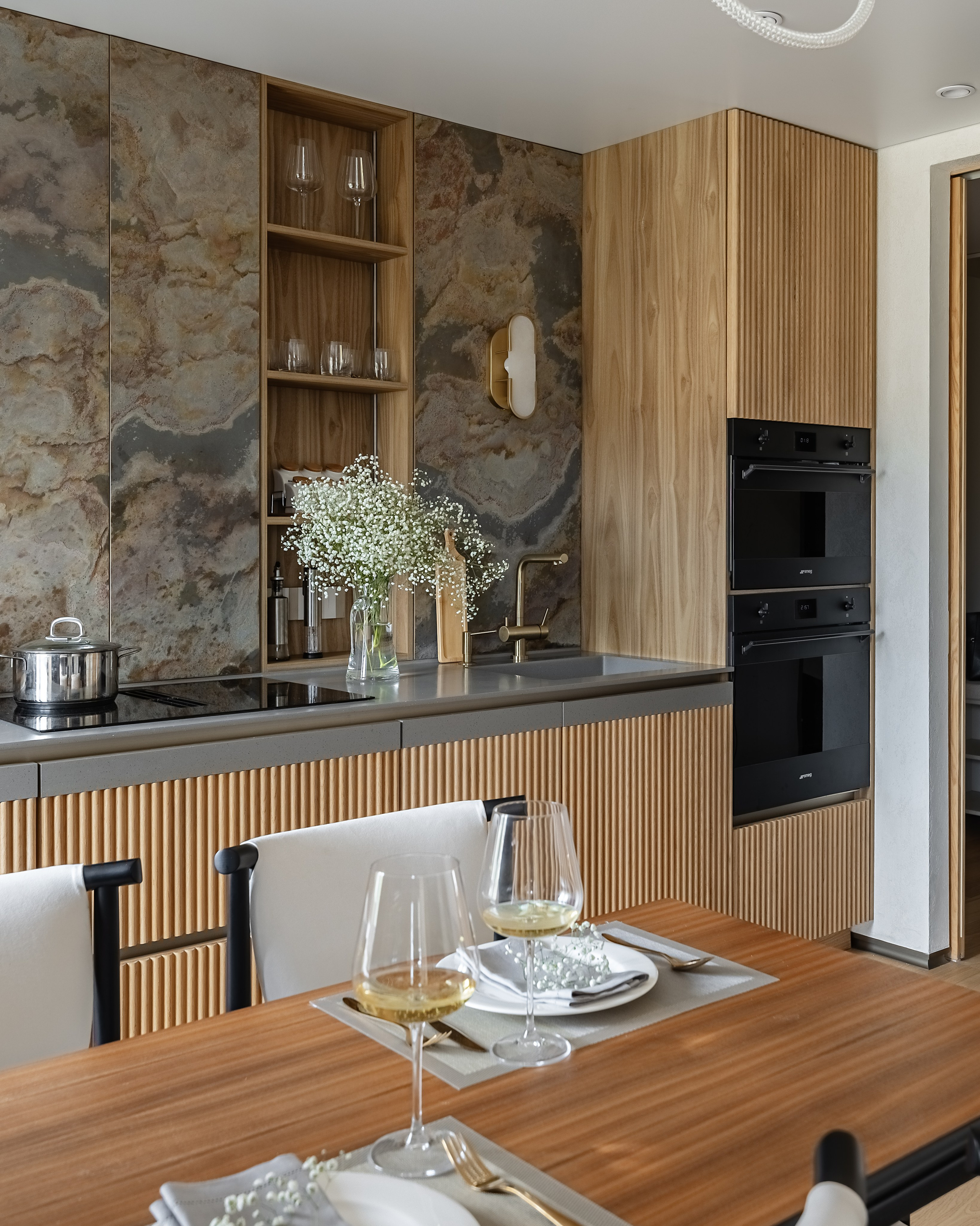 Гагарина. Фотограф и видеограф в Улан-Удэ: Аюна Габагуева и Артём Шаханов