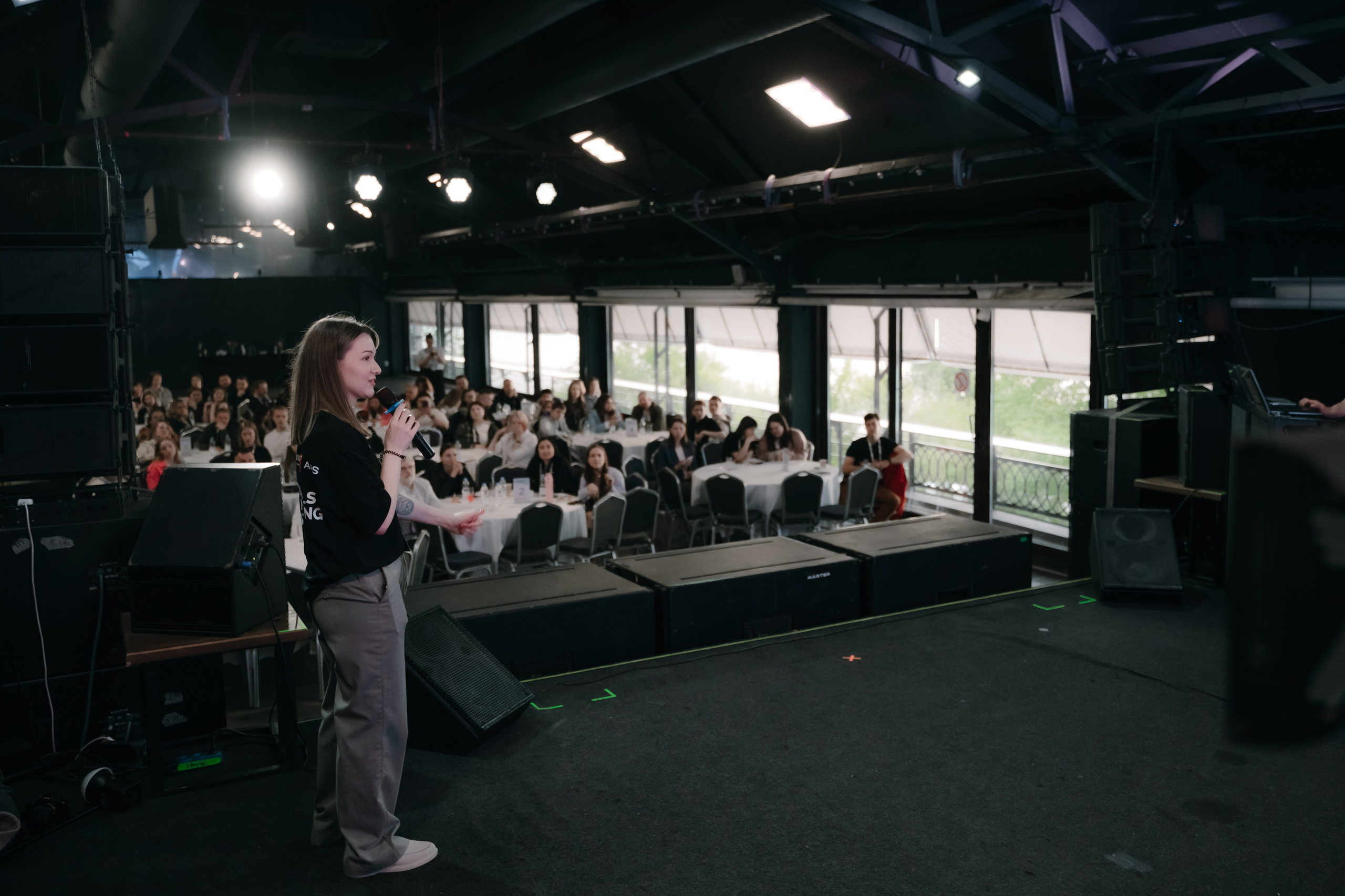 Репортажный фотограф конференция Vitamin.tools Самара. Фотограф Сергей Логинов