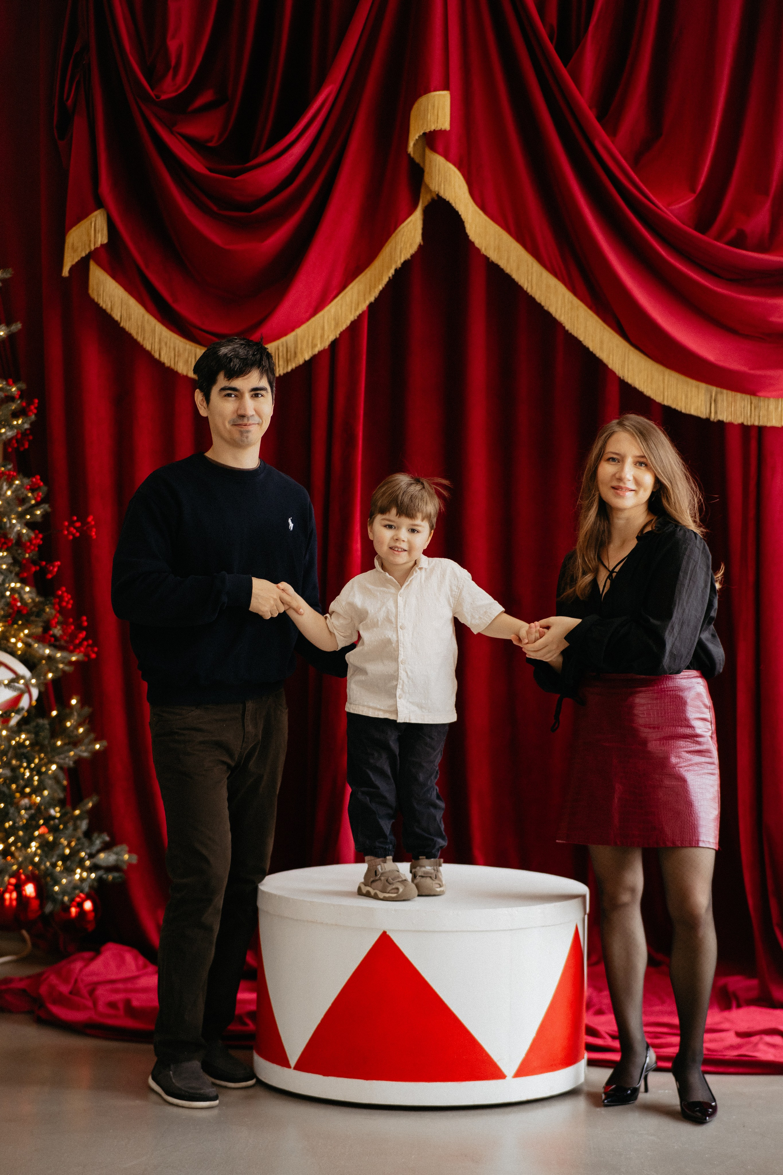 Семейная в Клары Цеткин. Свадебный фотограф Челябинск Зиненко Виктория