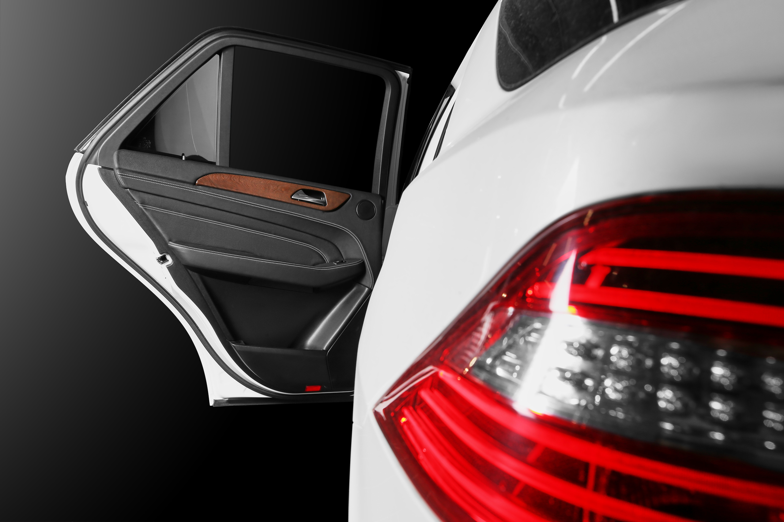 Mercedes ML350 Black. Репортажный фотограф и ретушер в Москве Наталья Алексеева