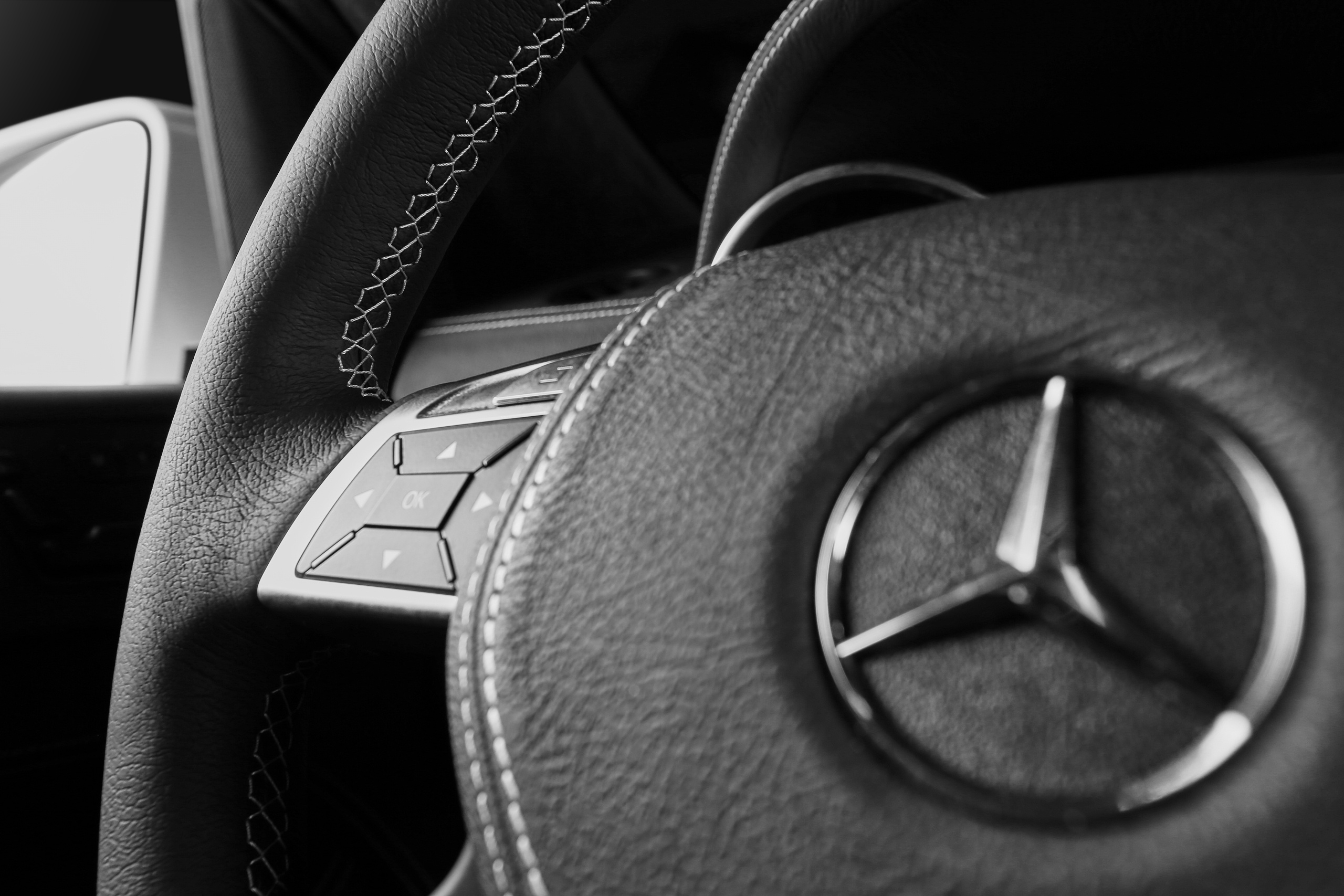 Mercedes ML350 Black. Репортажный фотограф и ретушер в Москве Наталья Алексеева