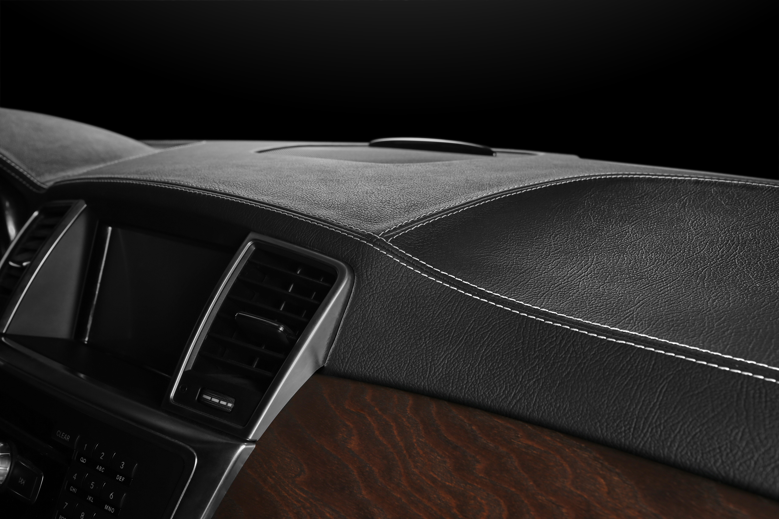 Mercedes ML350 Black. Репортажный фотограф и ретушер в Москве Наталья Алексеева