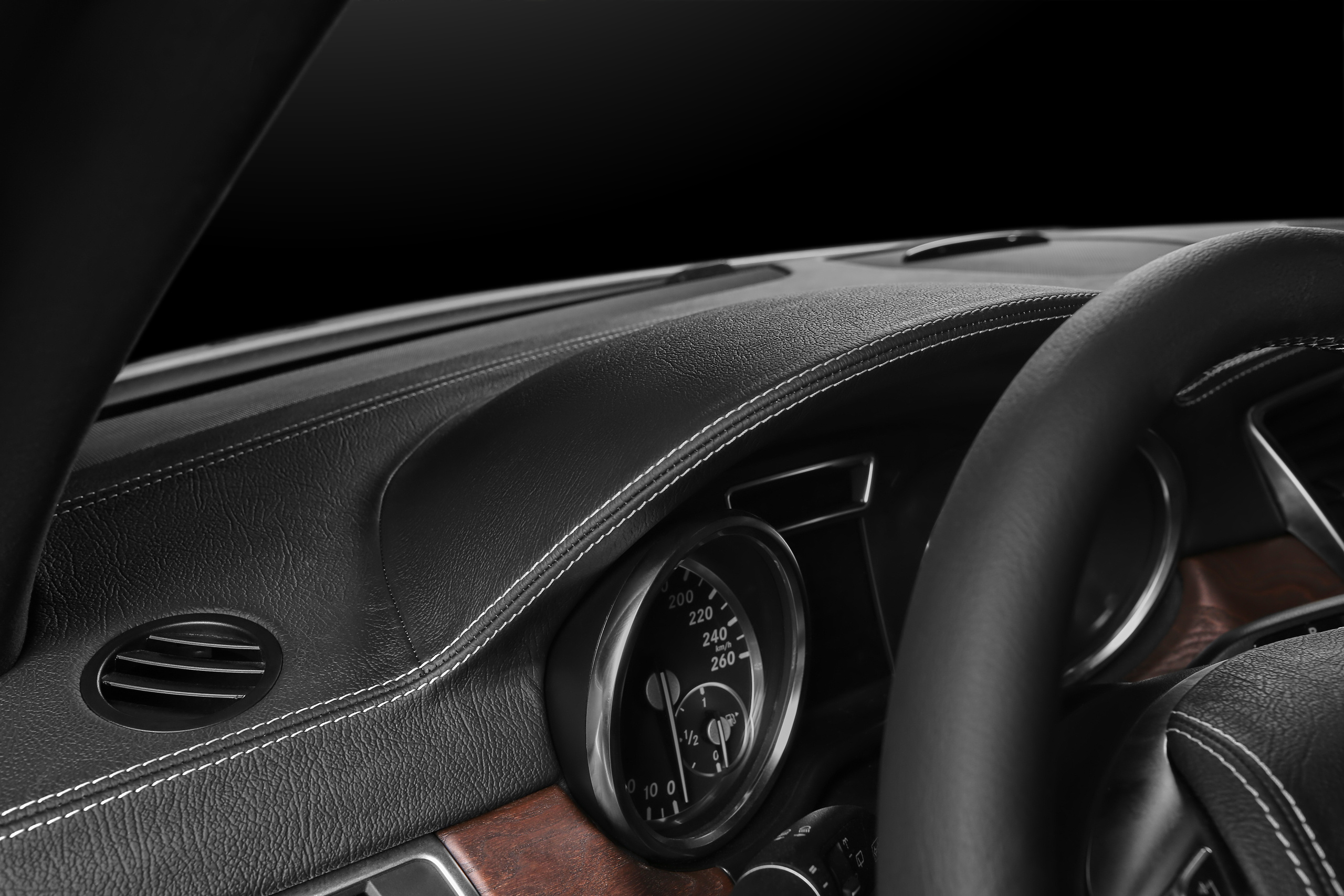 Mercedes ML350 Black. Репортажный фотограф и ретушер в Москве Наталья Алексеева