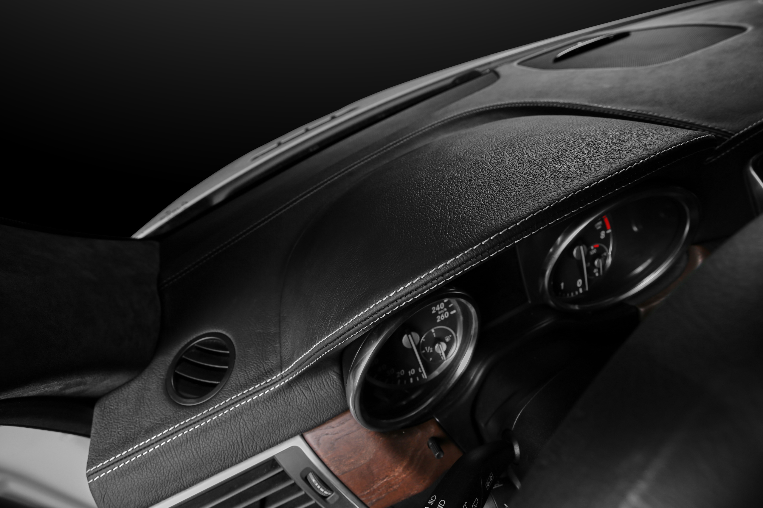 Mercedes ML350 Black. Репортажный фотограф и ретушер в Москве Наталья Алексеева