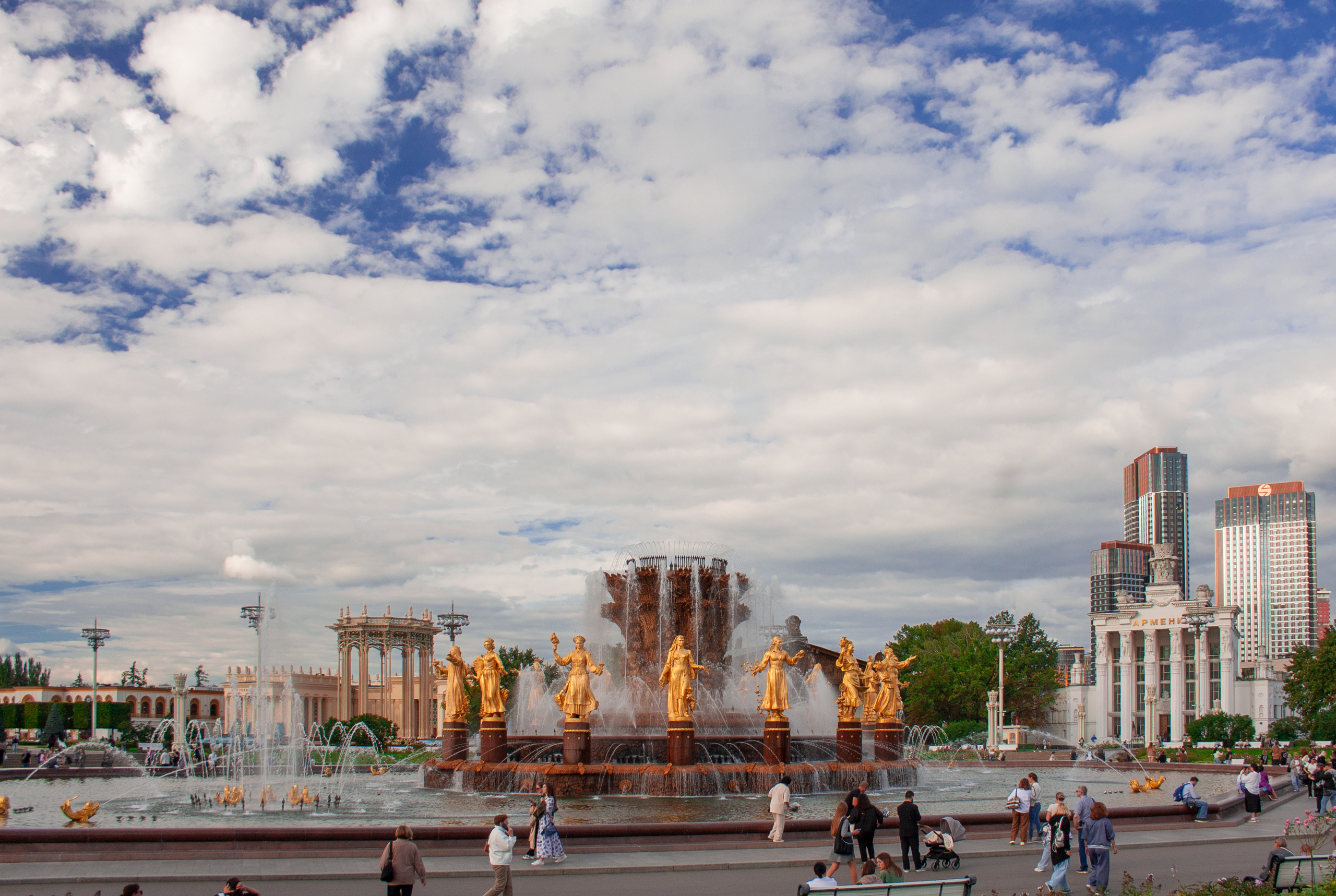 Фонтан Дружба Народов (ВДНХ). Фото Влад в походе