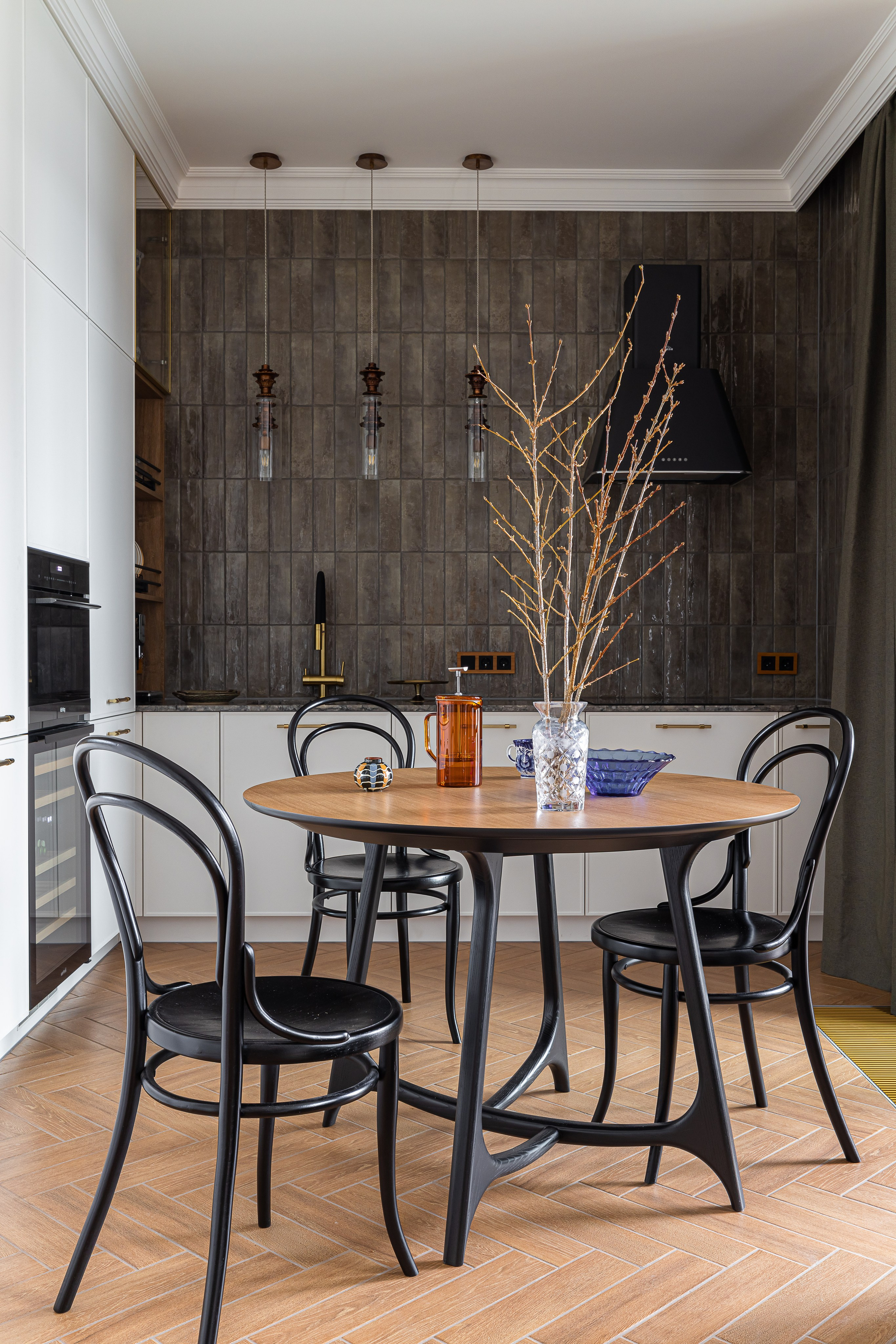 Квартира на Петровском, г. Санкт-Петербург. Дизайнер\стилист Анна Исупова. Иван Благушин. Интерьерный и архитектурный фотограф в Москве и Санкт-Петербурге