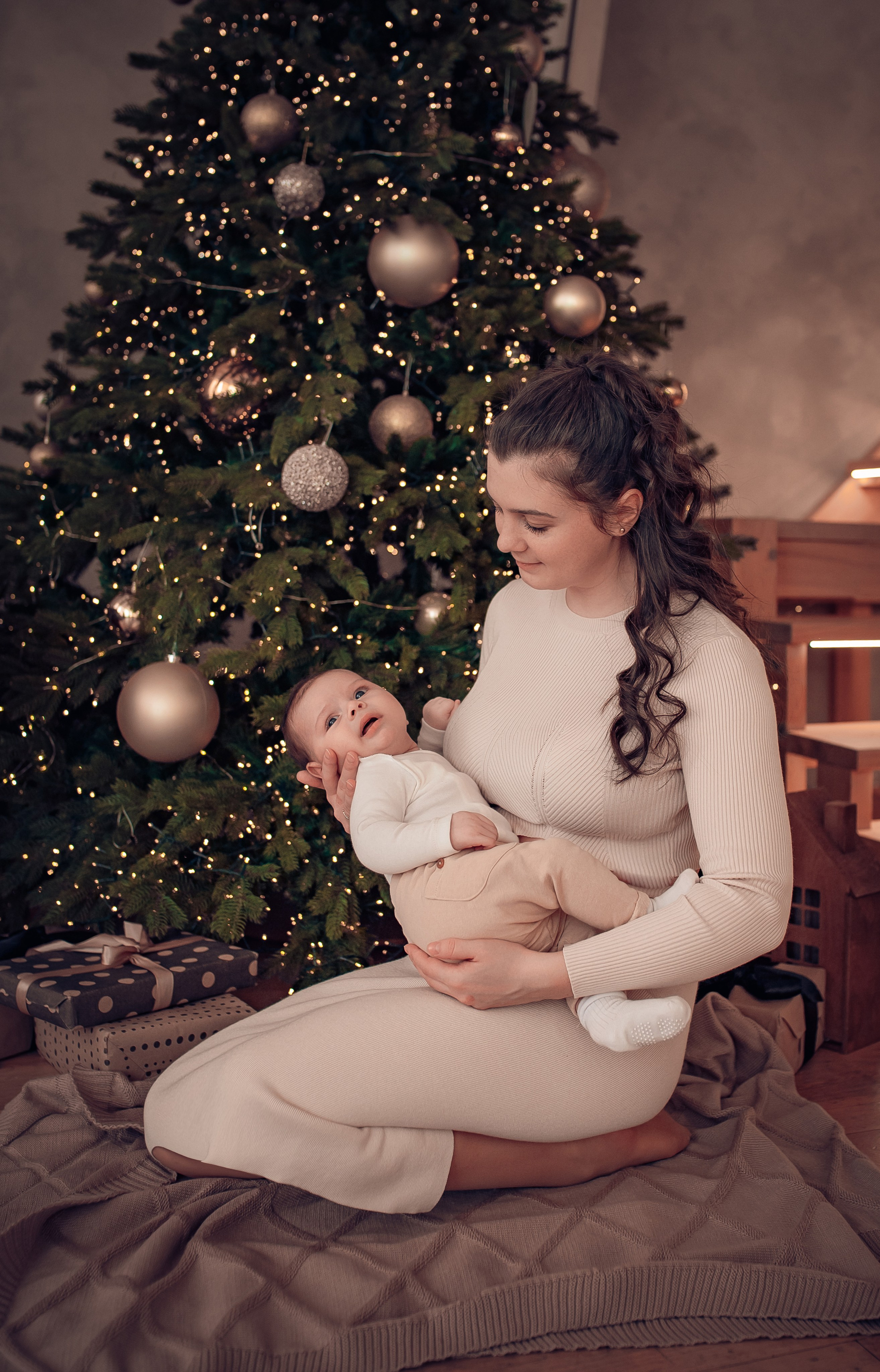 Виктория, Александр, Ванюша и Ариша. Фотографы крещения/венчания  Красноярск Татьяна и Вячеслав Переваловы