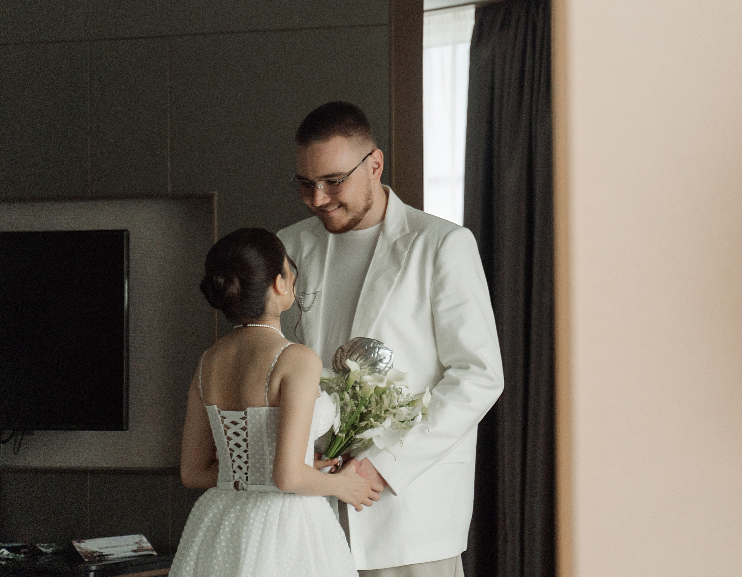 Иван и Изабелла «Веранда Отрадное». Свадебный фотограф