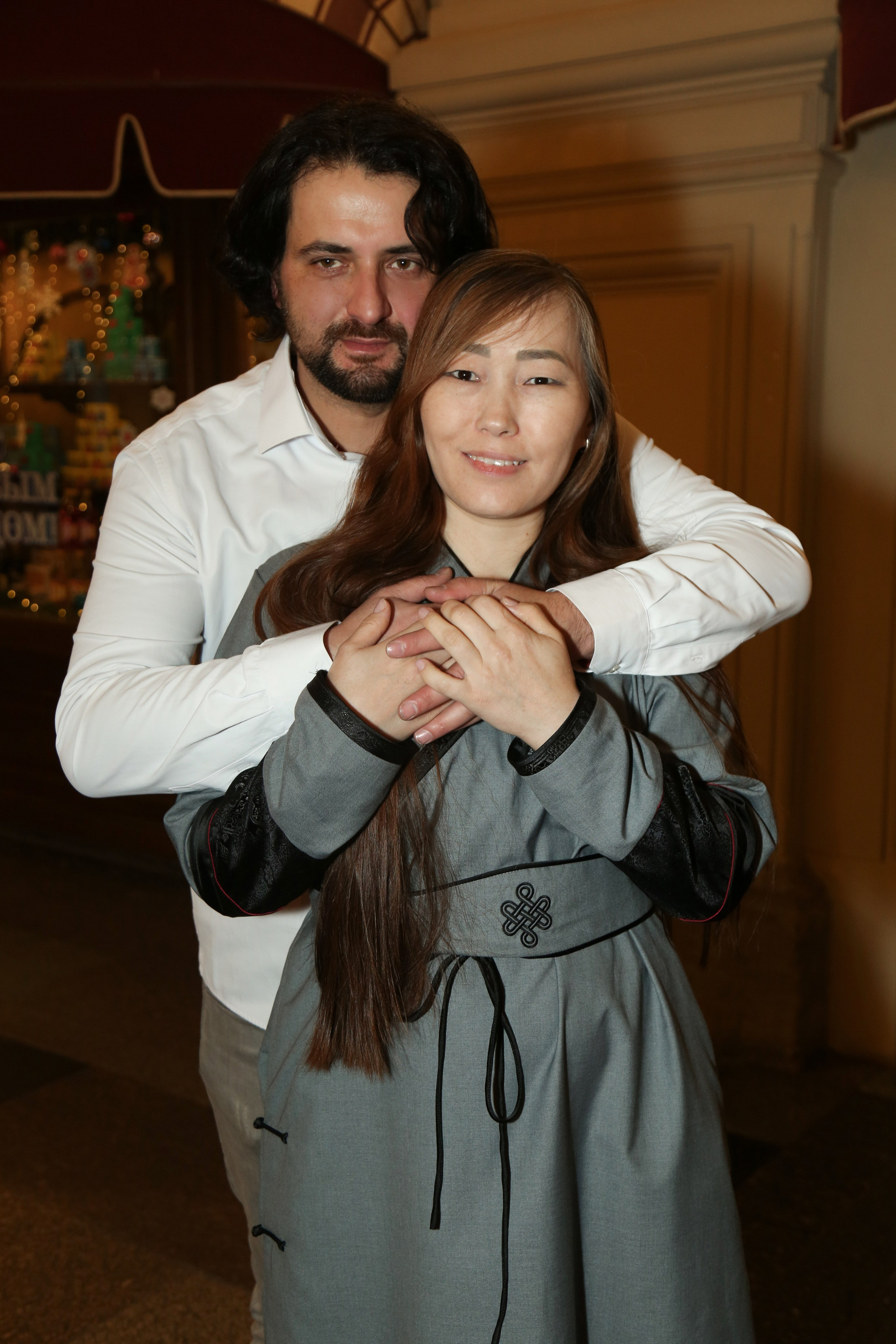 Новогодняя семейная фотосессия в ГУМе. Фотосессия в студии в Москве от профессионального фотографа услуги по доступным ценам