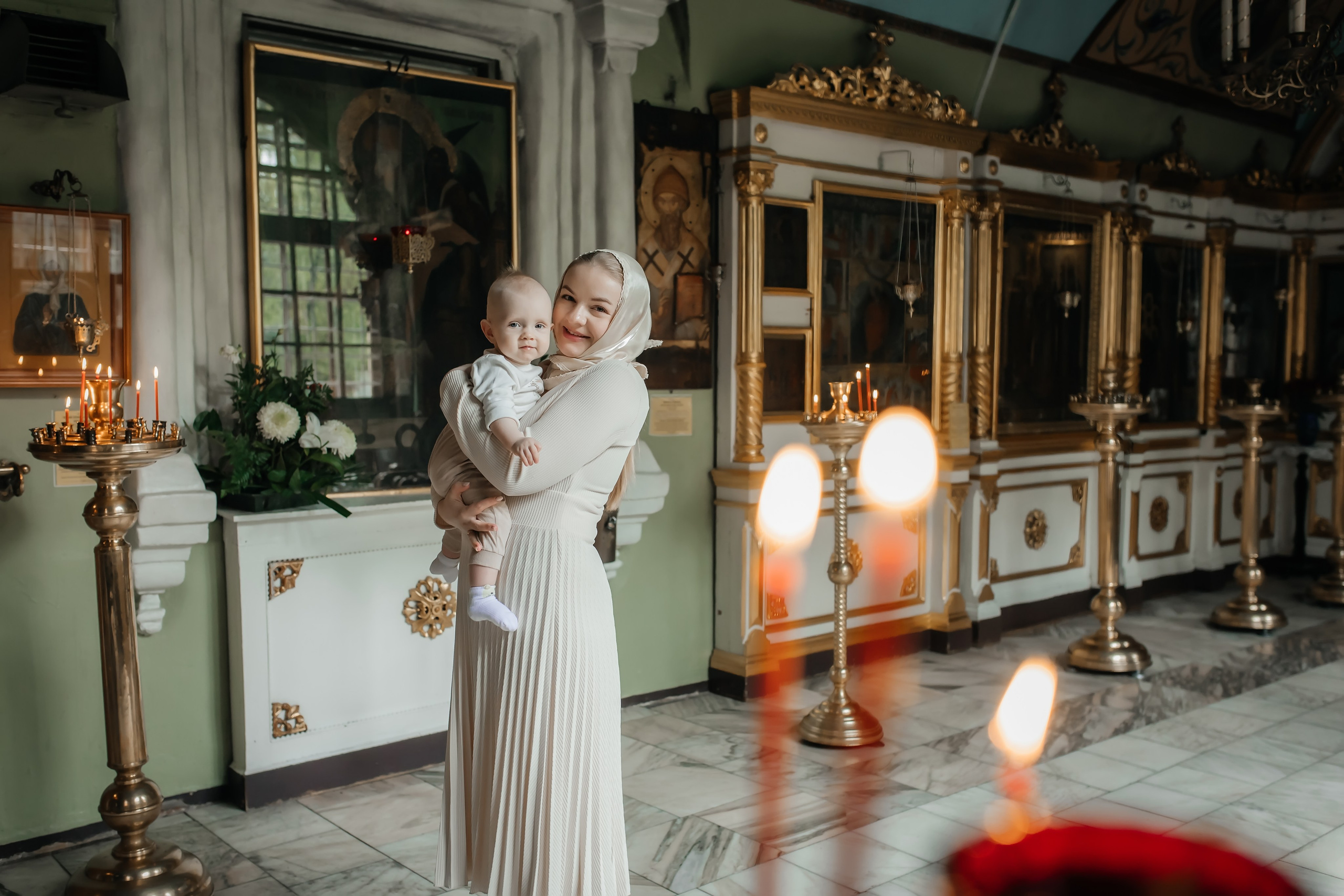 Крещение Ксении в Храме Казанской Иконы Божией матери в Коломенском. Фотограф на крещение и венчание Москва  Надежда Баланина