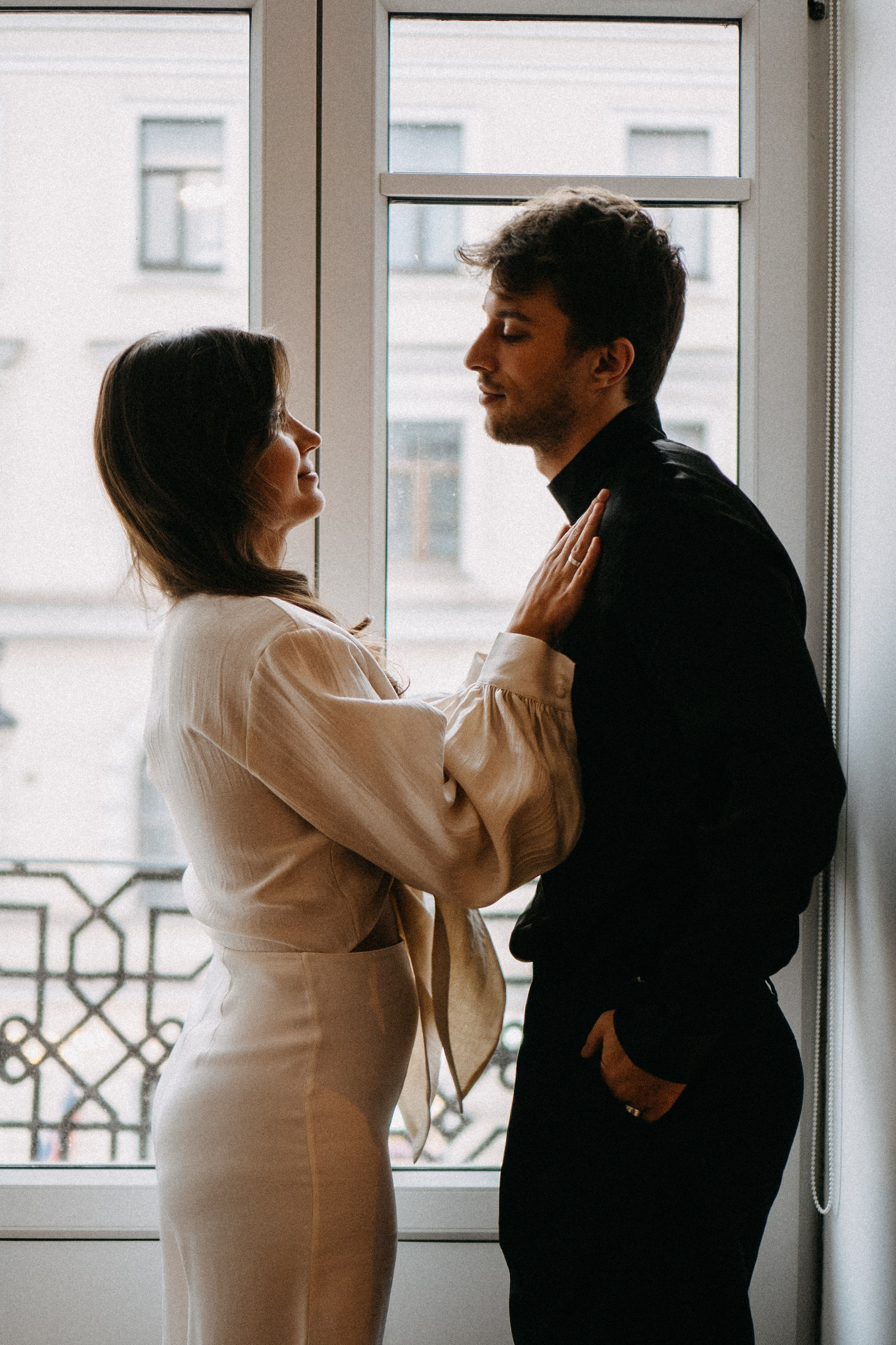 СБОРЫ ЖЕНИХА И НЕВЕСТЫ В УЮТНОЙ КВАРТИРЕ В ЦЕНТРЕ САНТК-ПЕТЕРБУРГА. Профессиональный фотограф, Санкт-Петербург — Виктория Богомолова