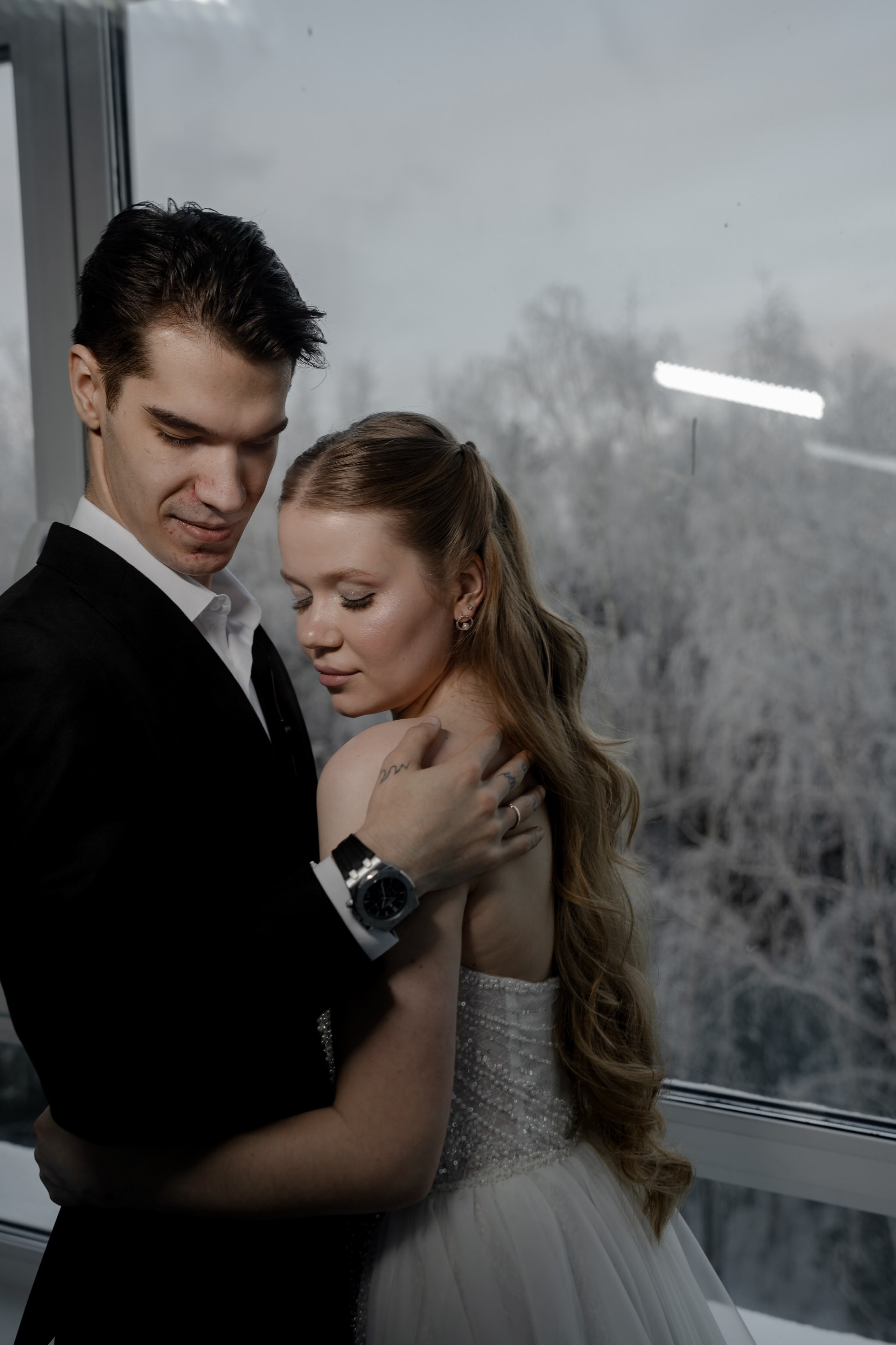 СВАДЕБНАЯ СЬЕМКА СБОРОВ В ОТЕЛЕ И ВЫЕЗД НА ЦЕРЕМОНИЮ (СНЯТО В СИБИРЕ В НИЖНЕВАРТОВСКЕ)М. Профессиональный фотограф, Санкт-Петербург — Виктория Богомолова