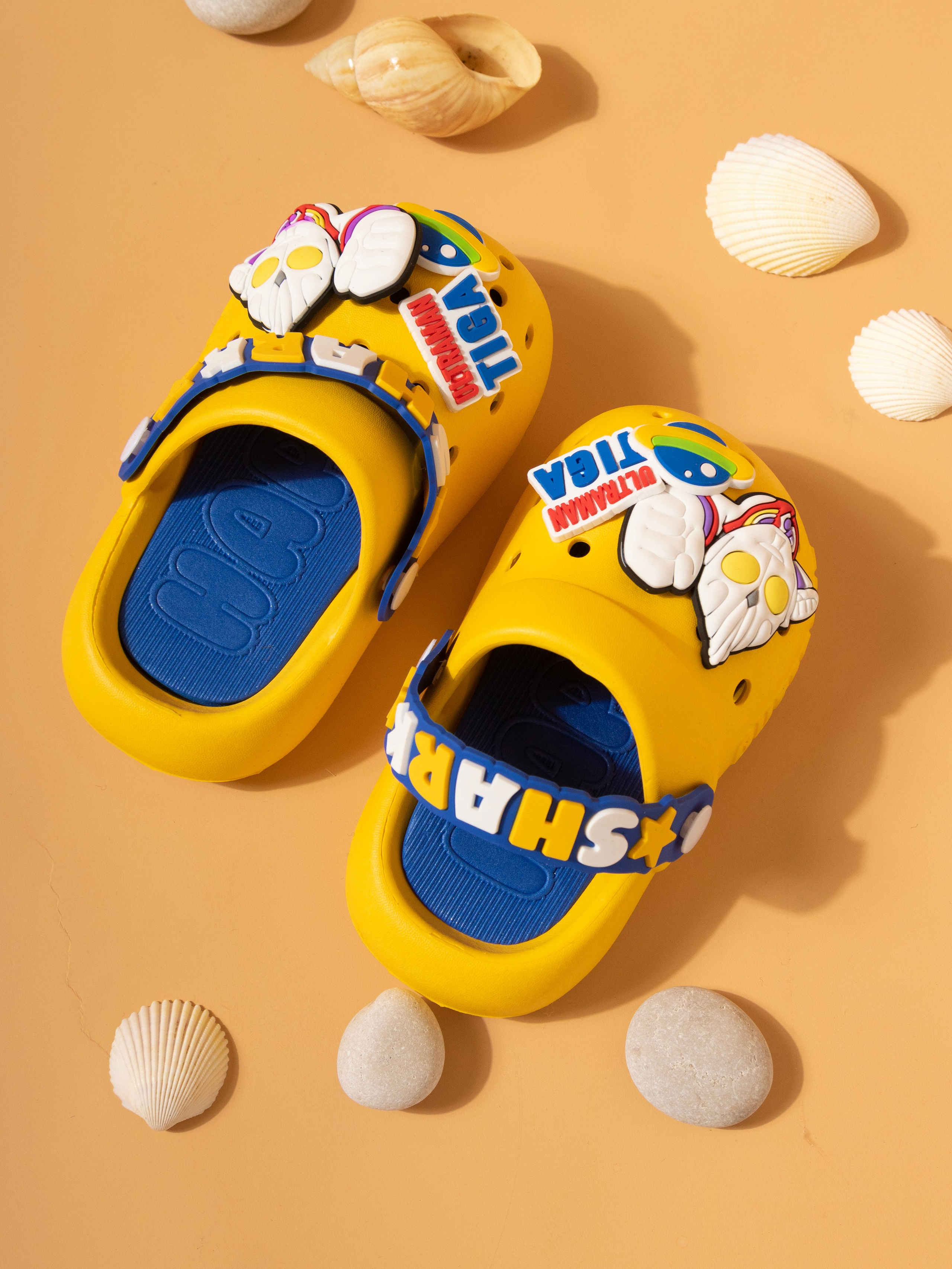 Тапочки резиновые. Фотостудия для Wildberries Ozon