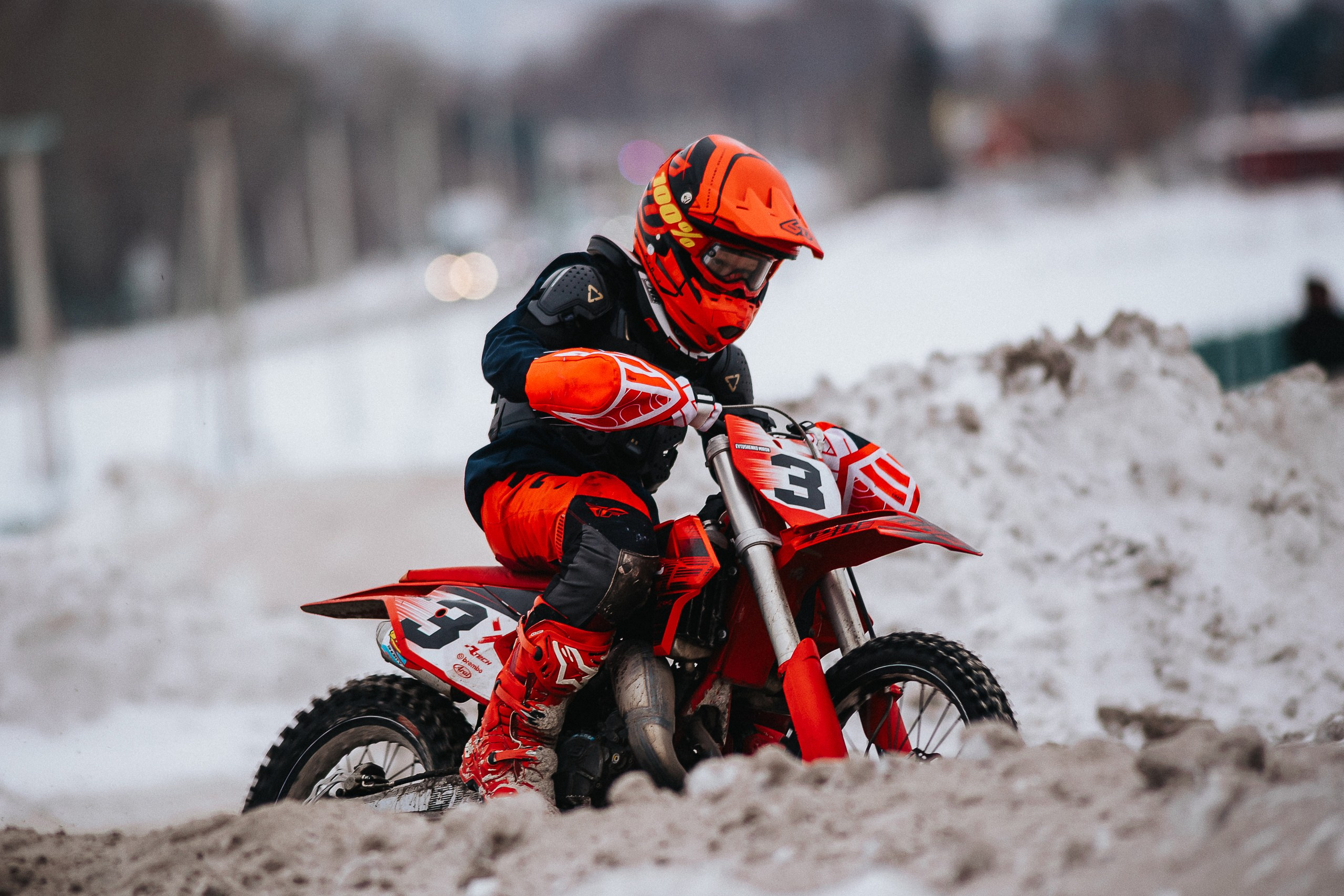 29.12.2024 — Праздничная тренировка на мотоциклетной трассе Люскус. Репортажный фотограф в Кемерово