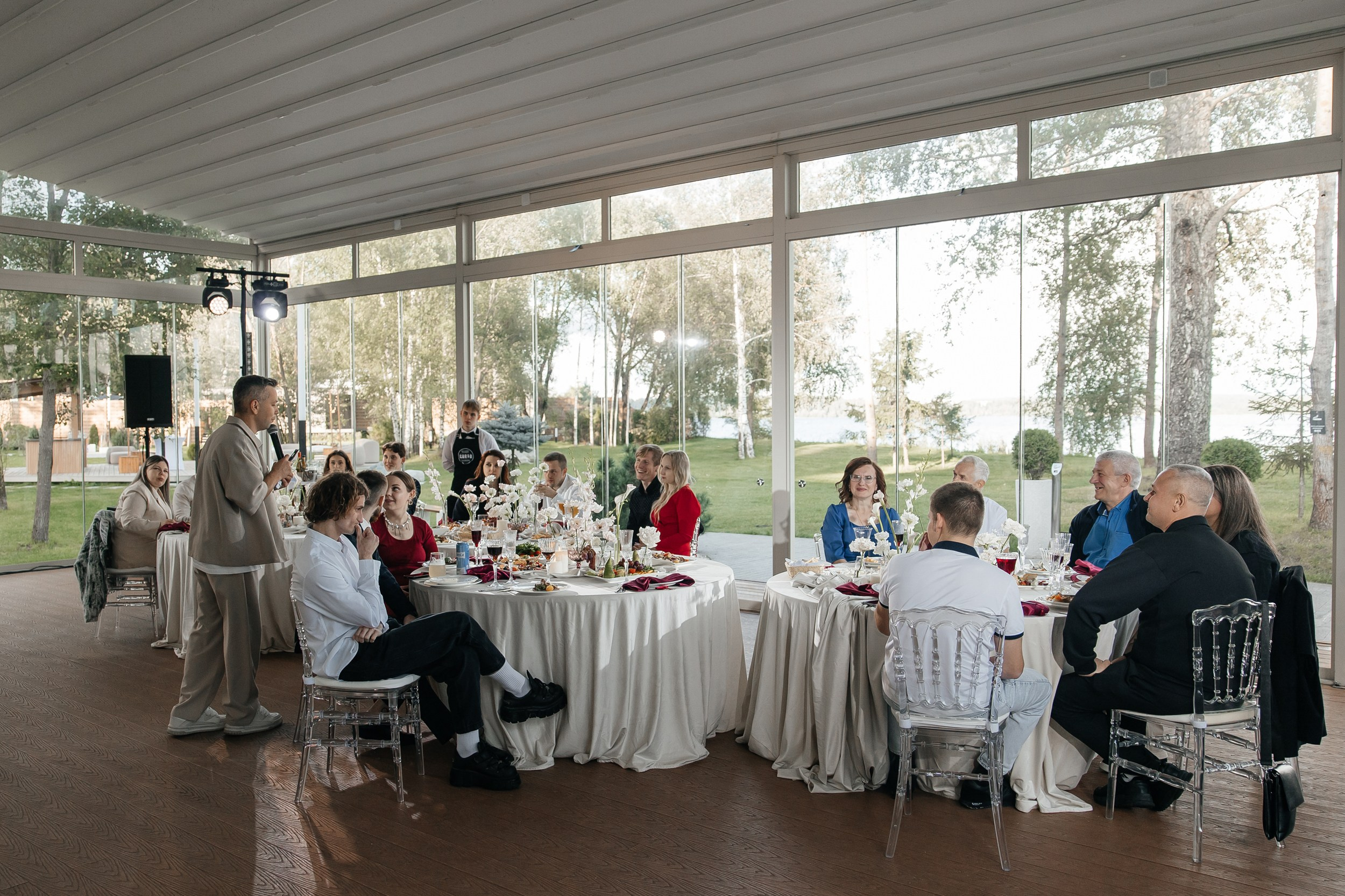 Камерная свадьба на площадке THE SUN LAKE VERANDA EVENT на озере Сенеж Солнечногорск