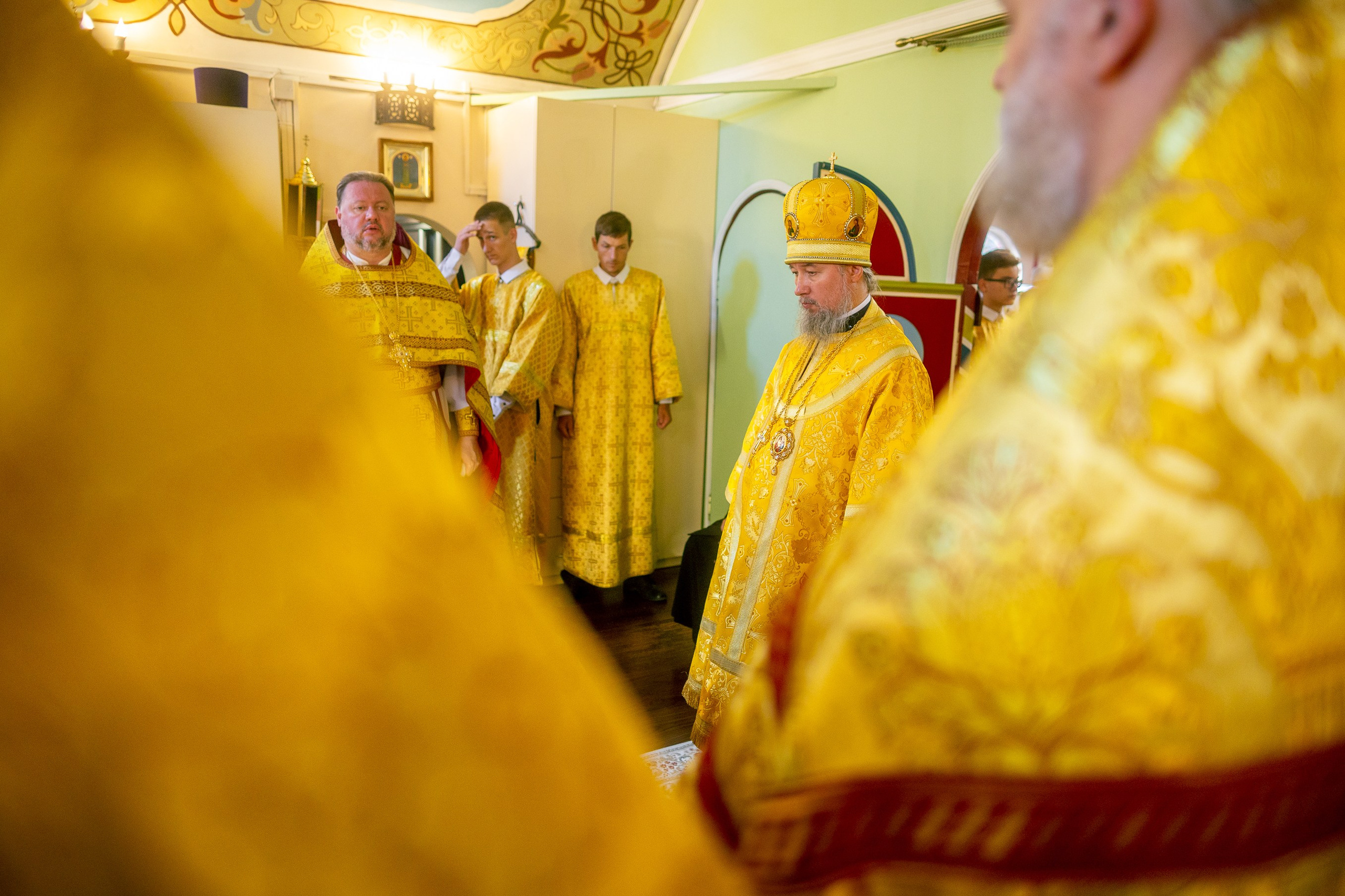 Митрополит Василий. 10 лет Храму Святителя Спиридона Тримифунтского. Фото и видеосъемка любых мероприятий в городе Краснодаре и Краснодарском крае. Щеколдин Антон