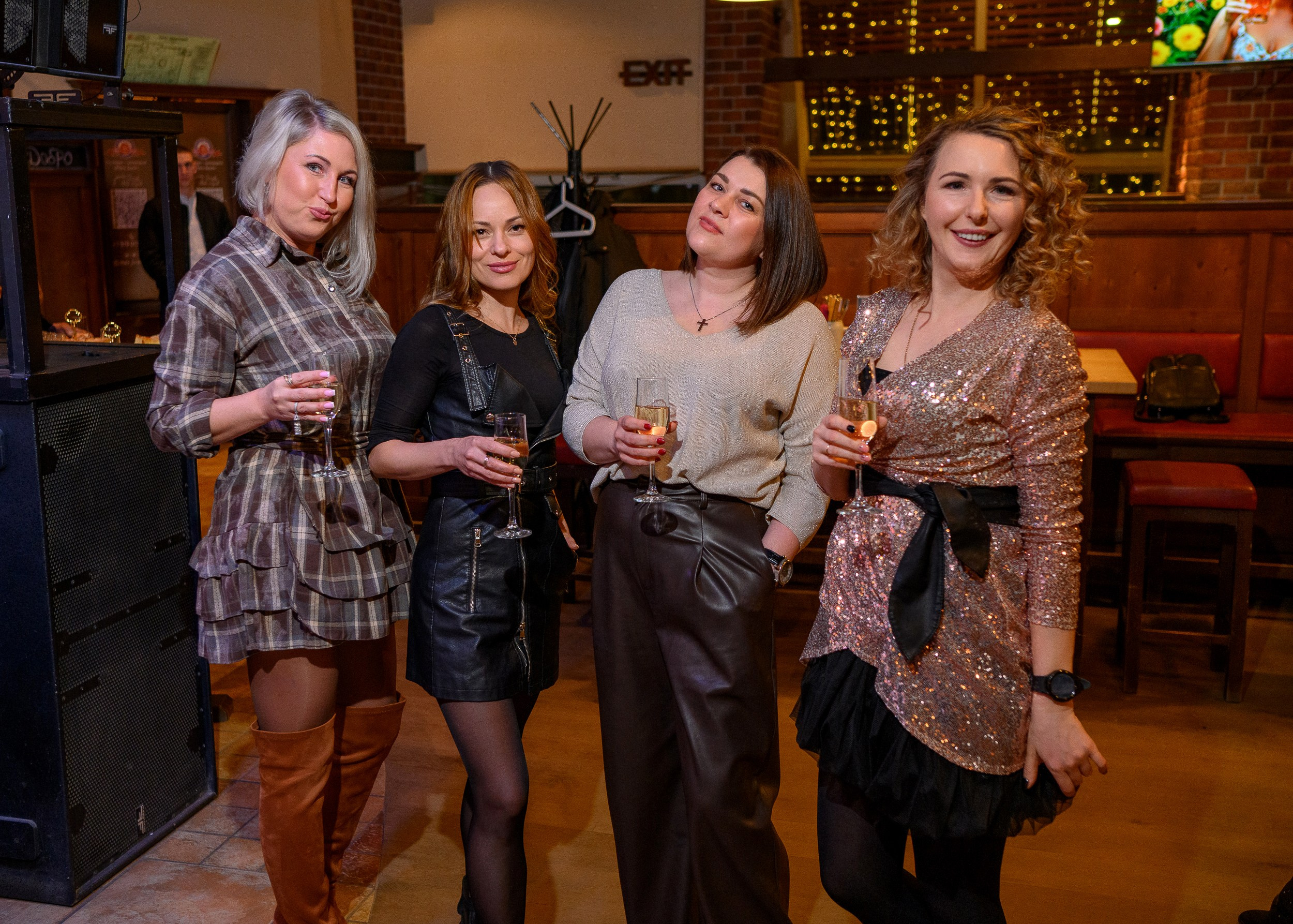 8Марта_МаксБрой. Фотограф Александр Данилов