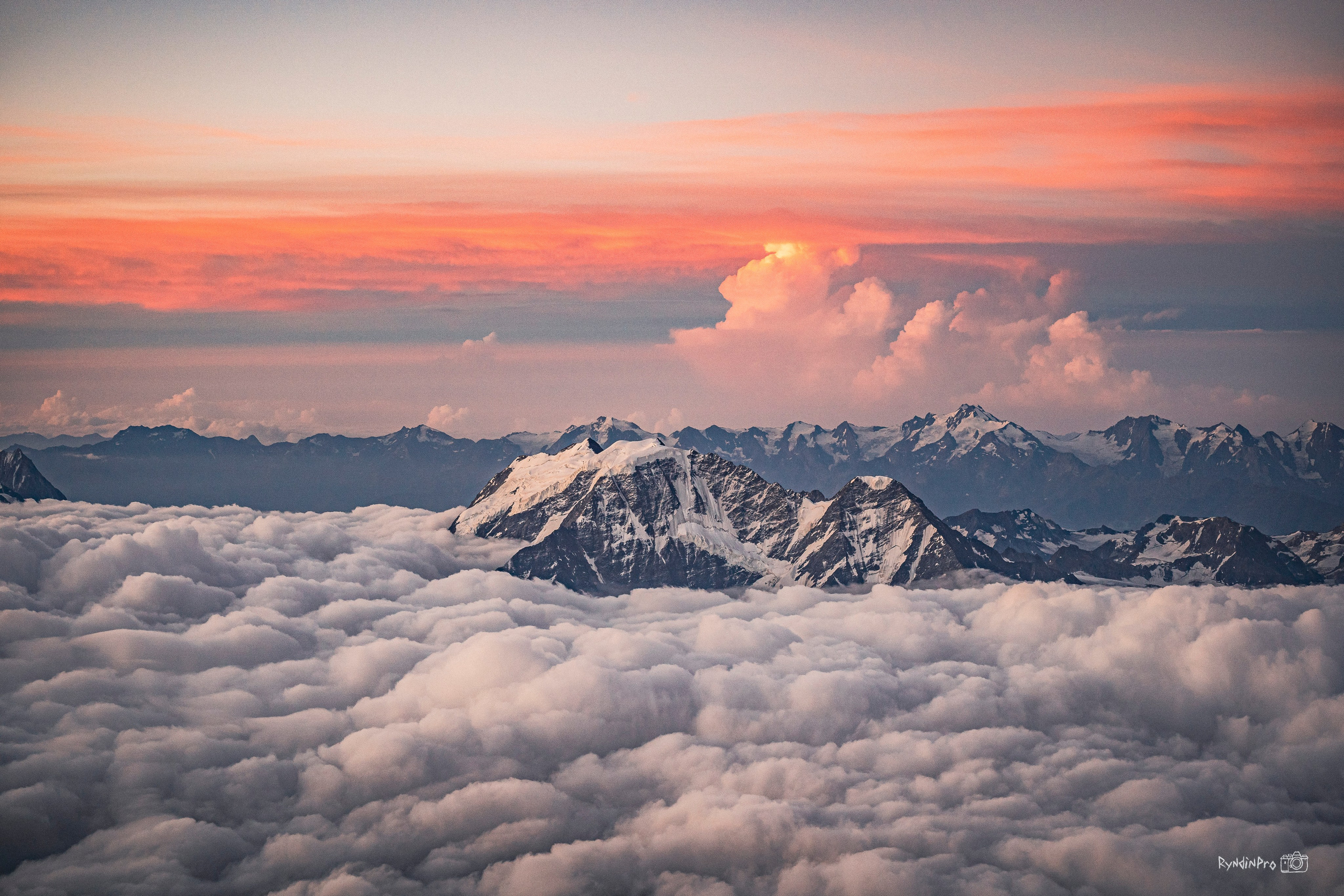 Восхождение на Эльбрус 26 августа 2023 Стремление. Репортажный фотограф в Краснодаре Рындин Дмитрий