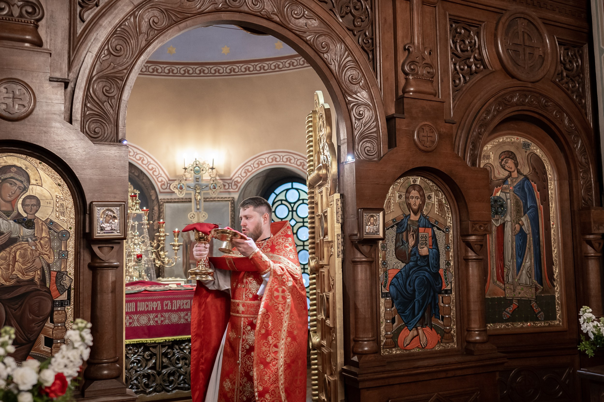 Престольный праздник в храме Воскресения Христова (Форосская церковь). Церковный фотограф Севастополь