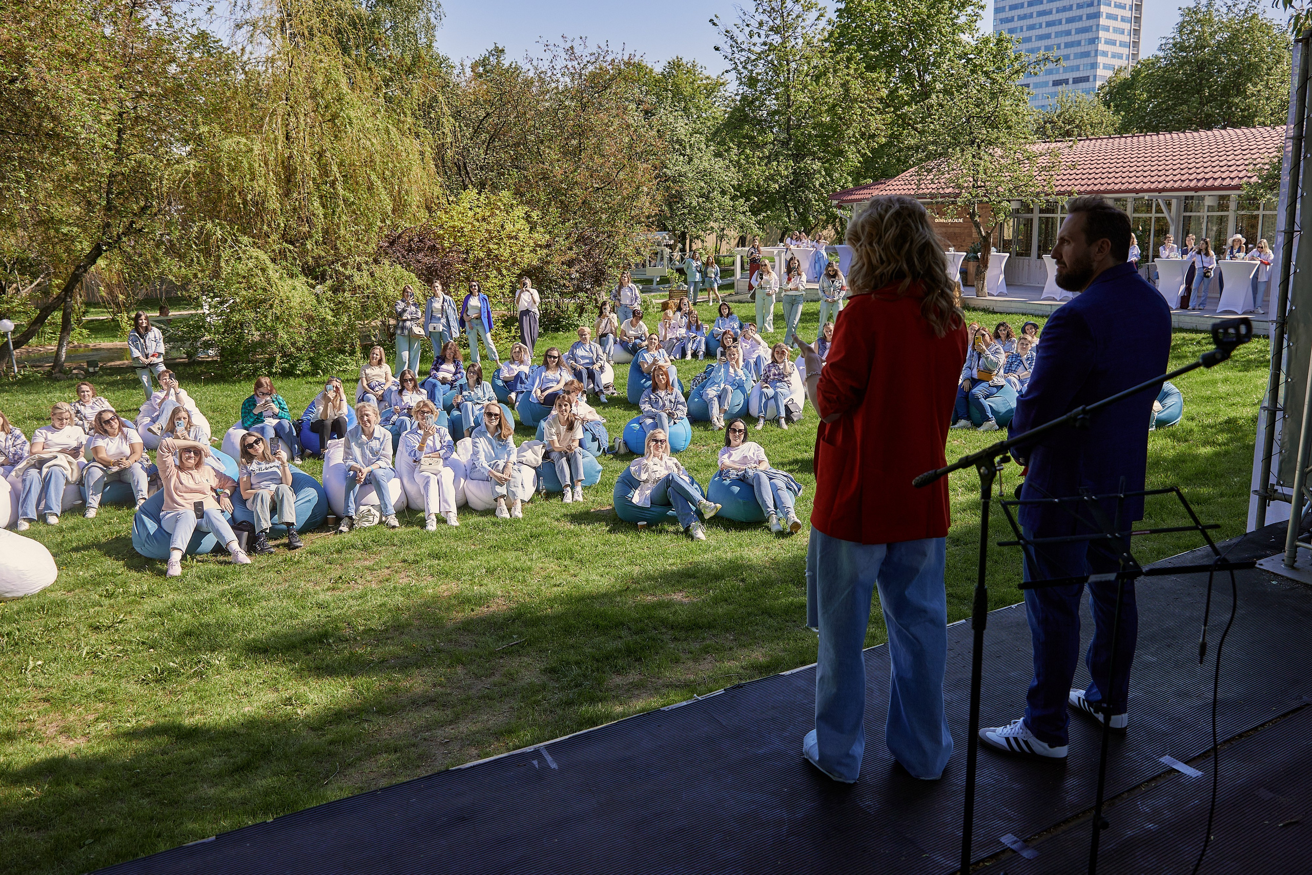 Выпускной Karneeva.online 2024. Репортажный и семейный фотограф Ухова Наталья в Москве