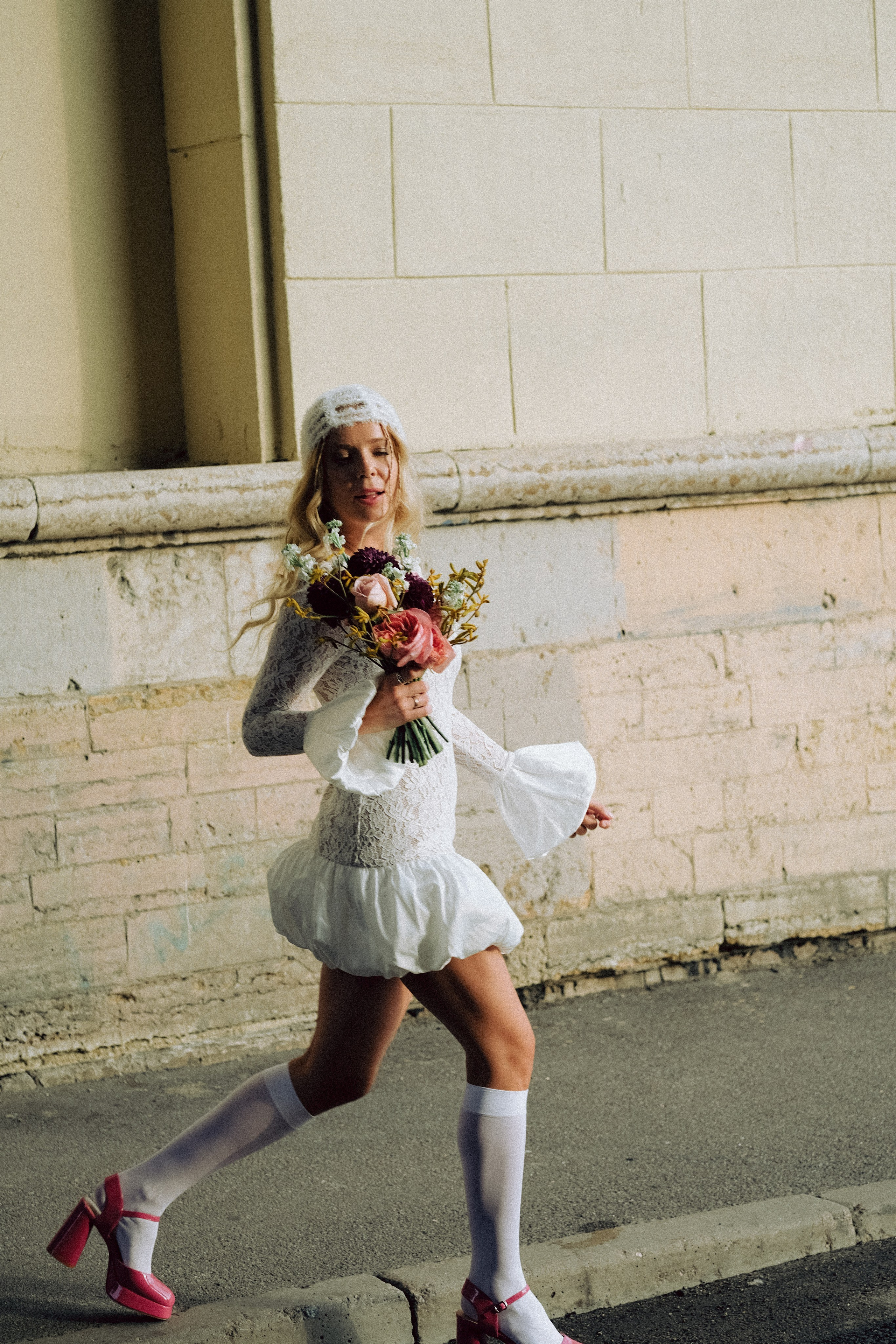 СВАДЕБНАЯ СЬЕМКА С КАБРИОЛЕТОМ В САНТК-ПЕТЕРБУРГЕ НА ПЕТРОГРАДКЕ В ОТЕЛЕ ПАНОРАМИКА. Профессиональный фотограф, Санкт-Петербург — Виктория Богомолова