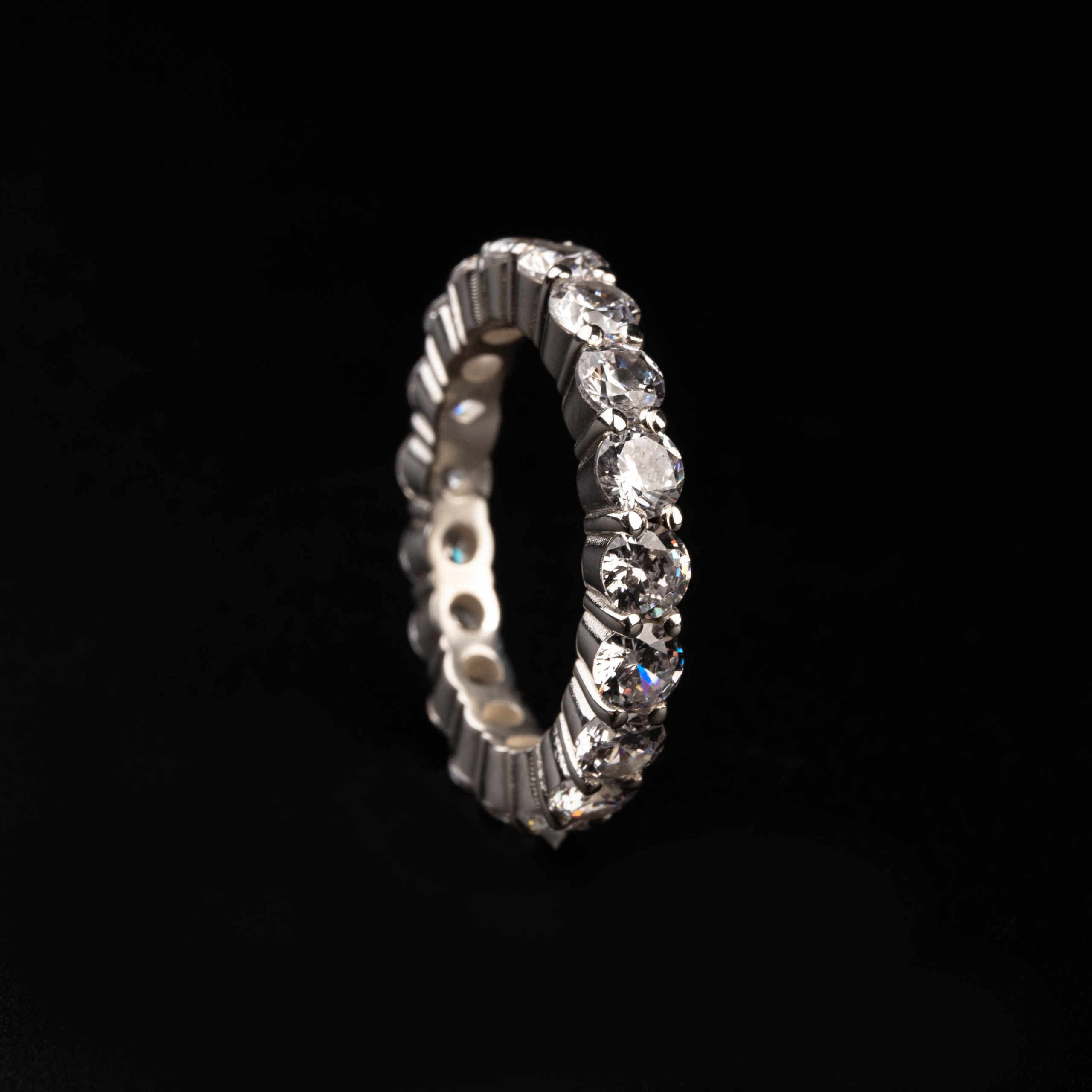 Ювелирные украшения. Предметный фотограф в Крыму Ольга Шестакова