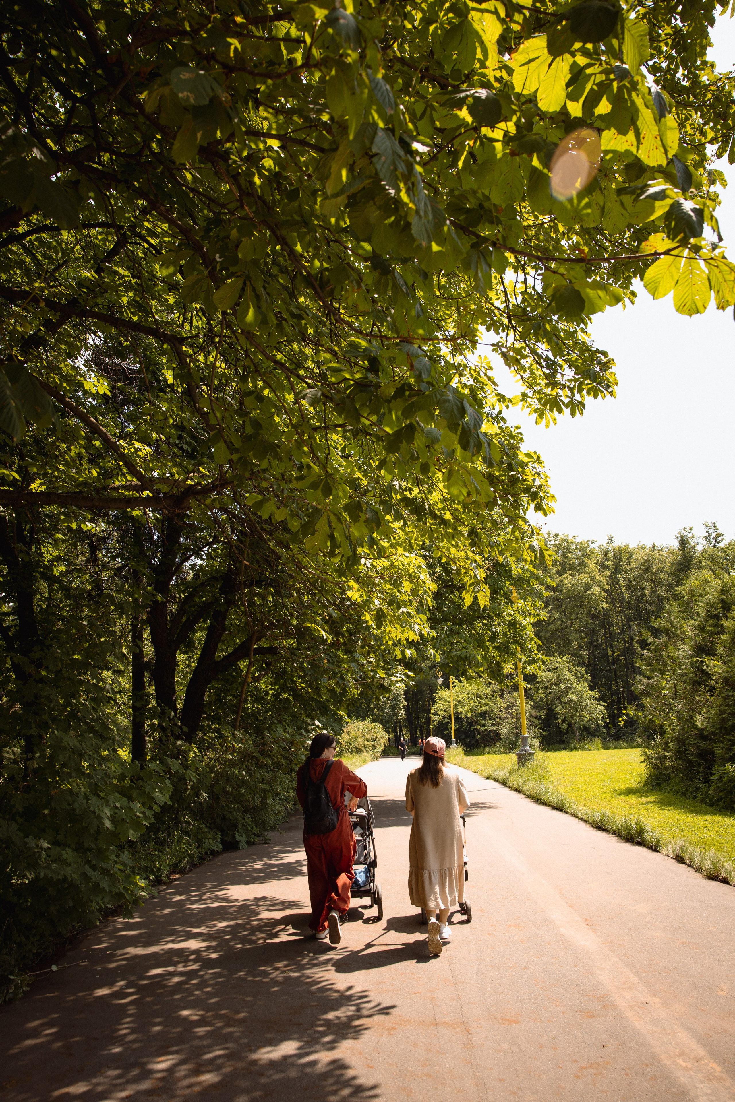 Настя с сыном у Alma-Mater. Ваш семейный newborn и lifestyle фотограф в СПБ Наталья Журавлева