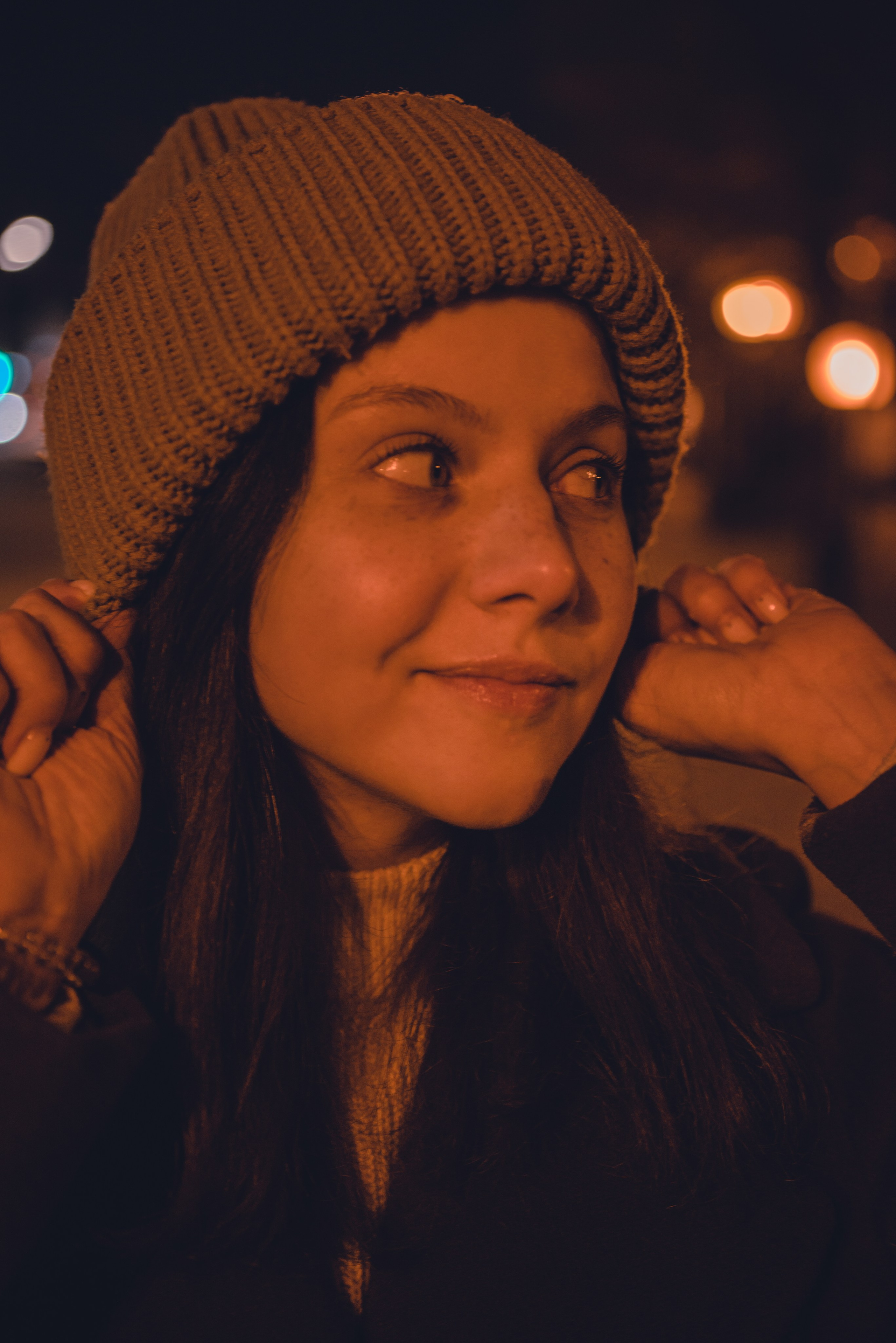 Софи. Огни вечернего города. Фотограф Людмила Белова