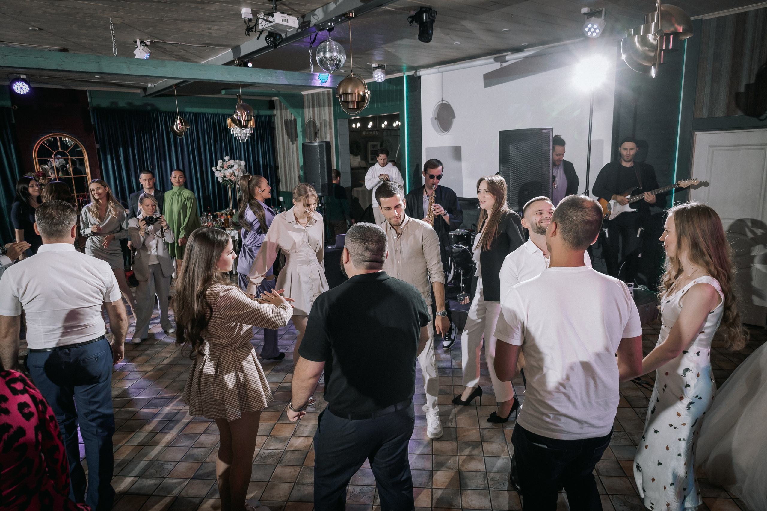 Свадебный день. Дарья и Джем. Свадебная фотография. Арина Рубах