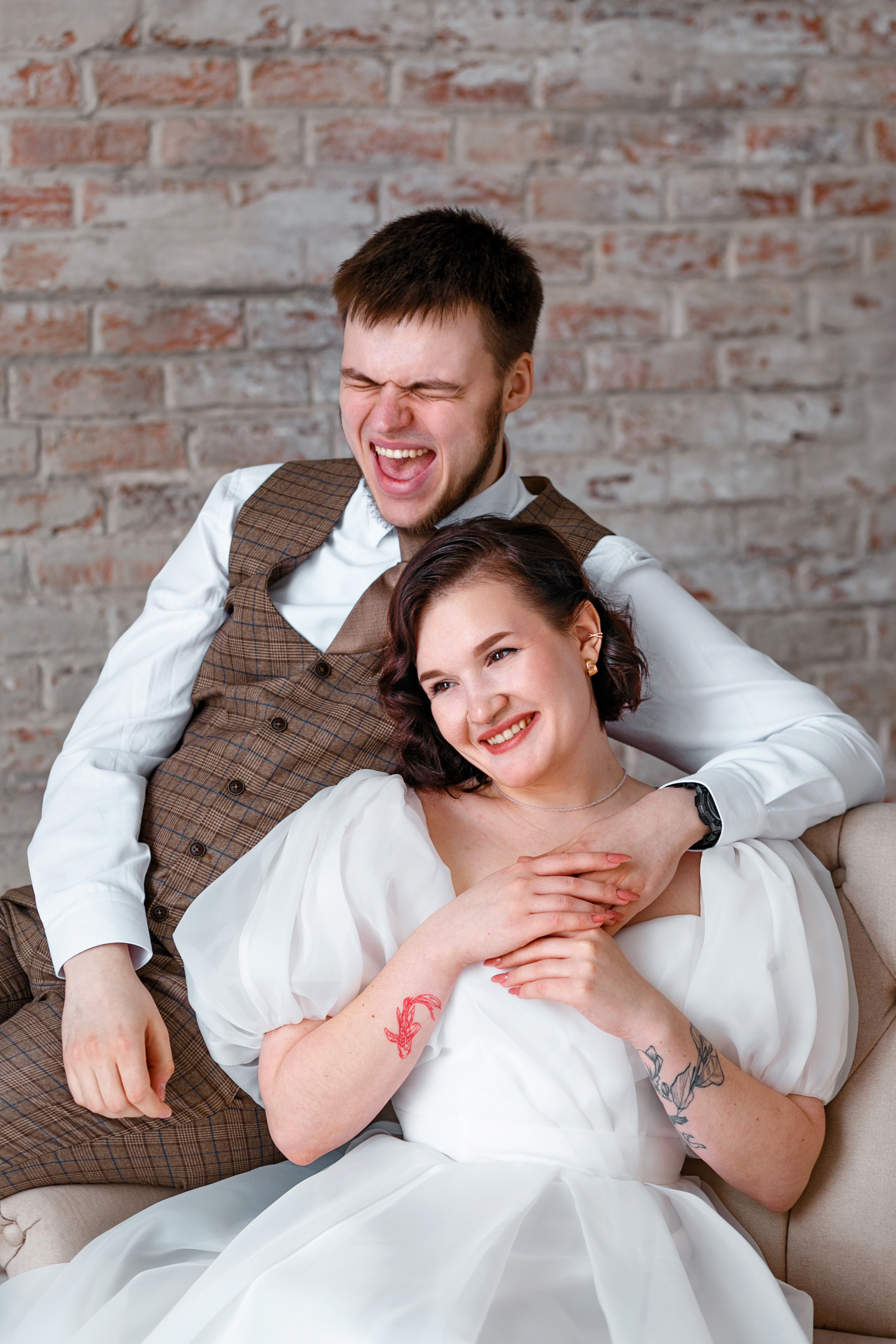 Свадебная фотосессия в студии «Atop». Фотограф в  г. Новосибирск