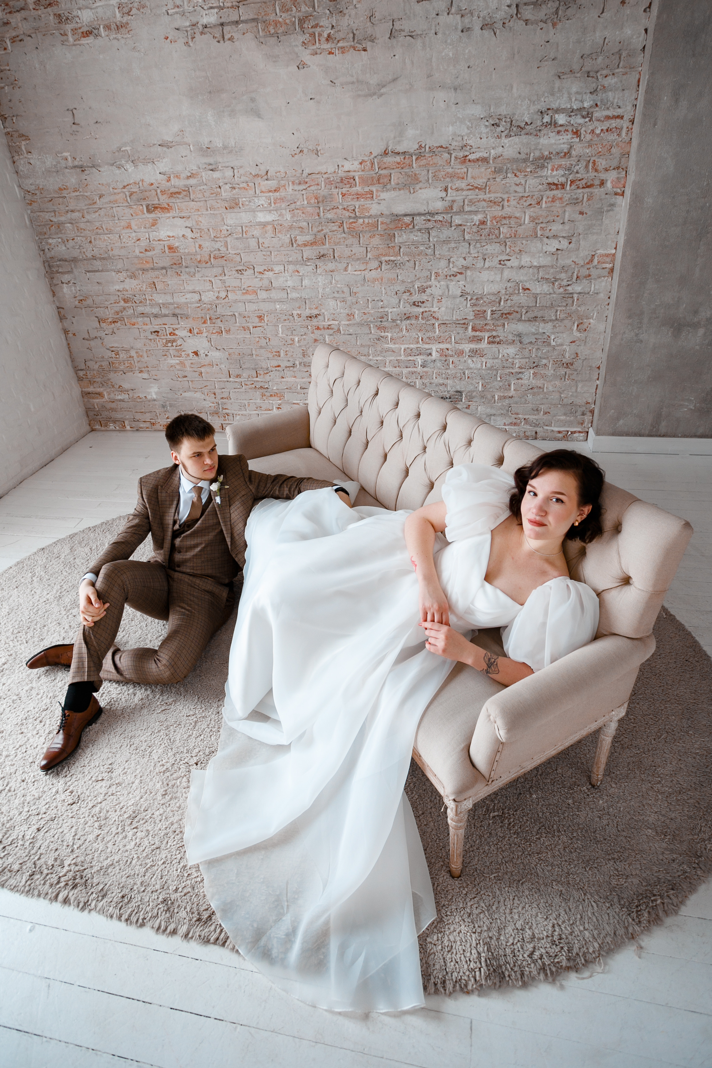 Свадебная фотосессия в студии «Atop». Фотограф в  г. Новосибирск