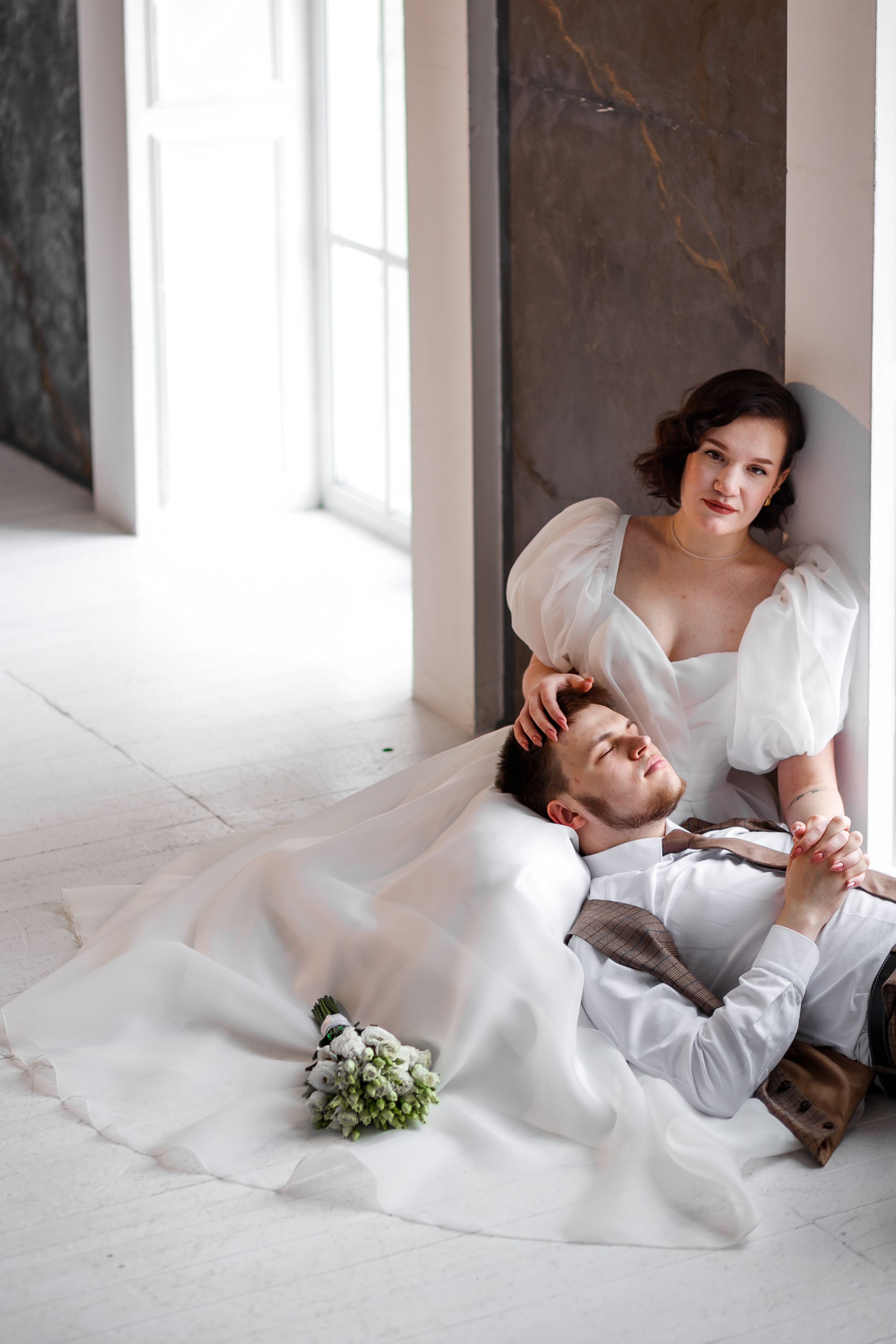 Свадебная фотосессия в студии «Atop». Фотограф в  г. Новосибирск