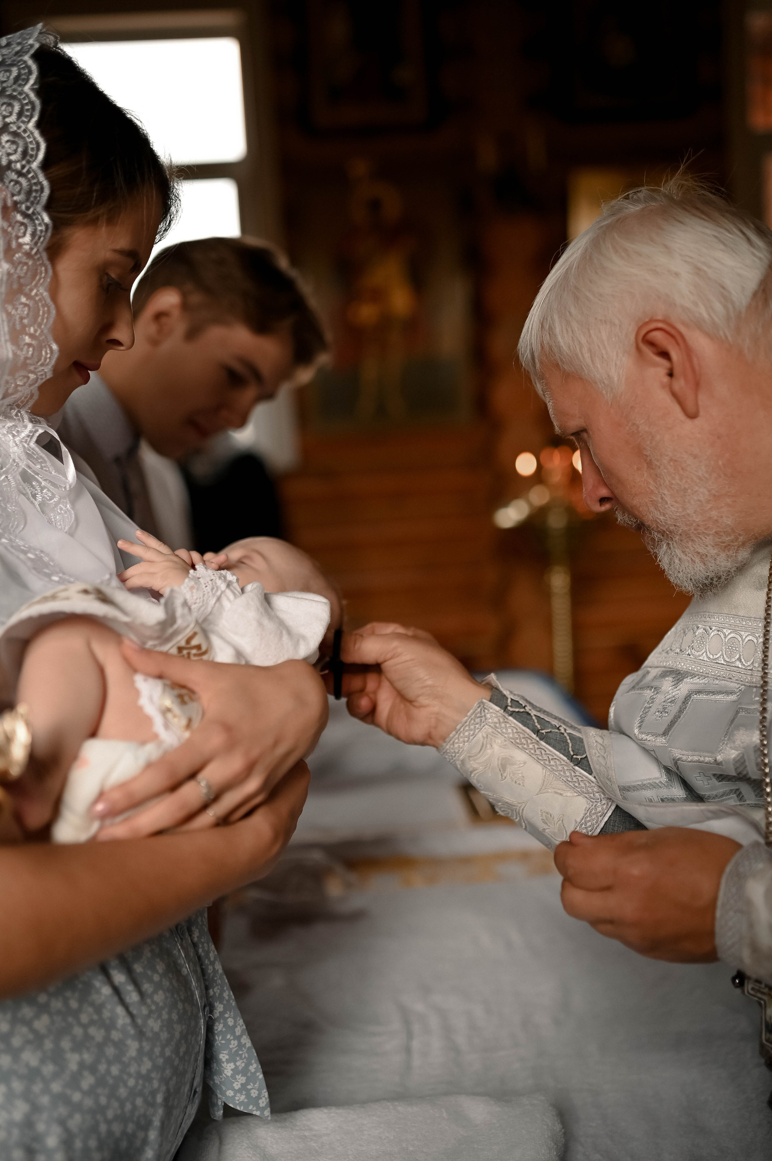 Таинство Крещение Василисы. Твой личный проводник к красивым фотографиям в Старом Осколе