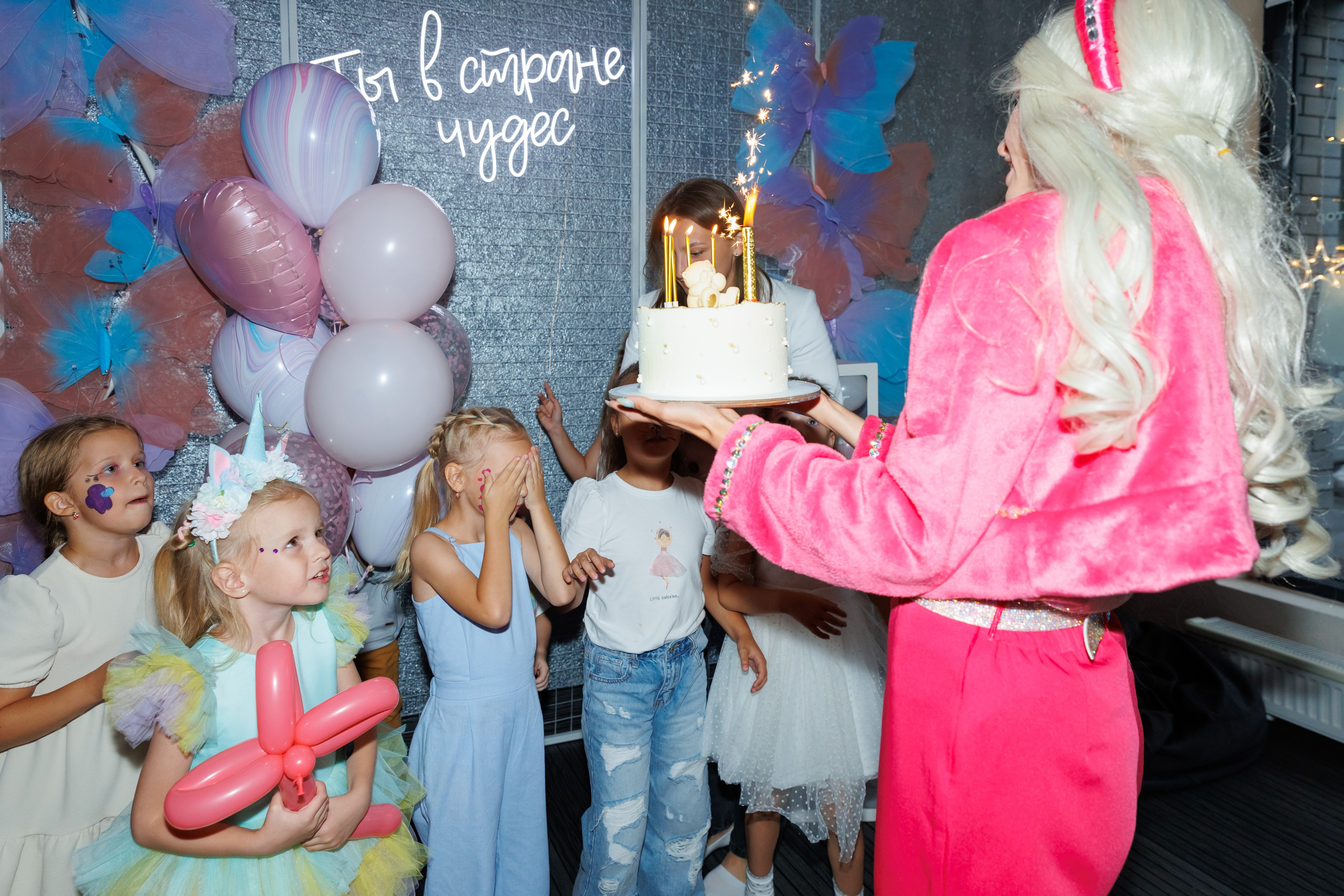 Детский лофт Алиса в стране чудес. Женский фотограф в Новосибирске Наталья Гресь