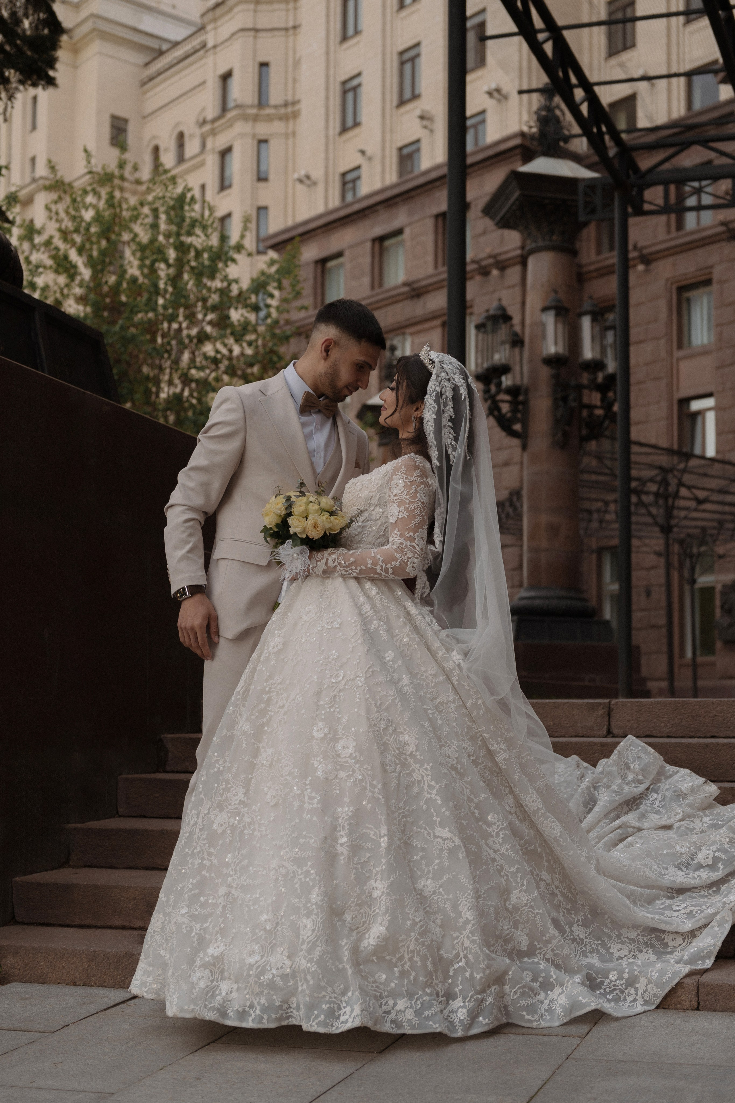 Свадебная прогулка на Котельнической. Азиз и Нармин. Семейный фотограф в Москве Алёна Чача