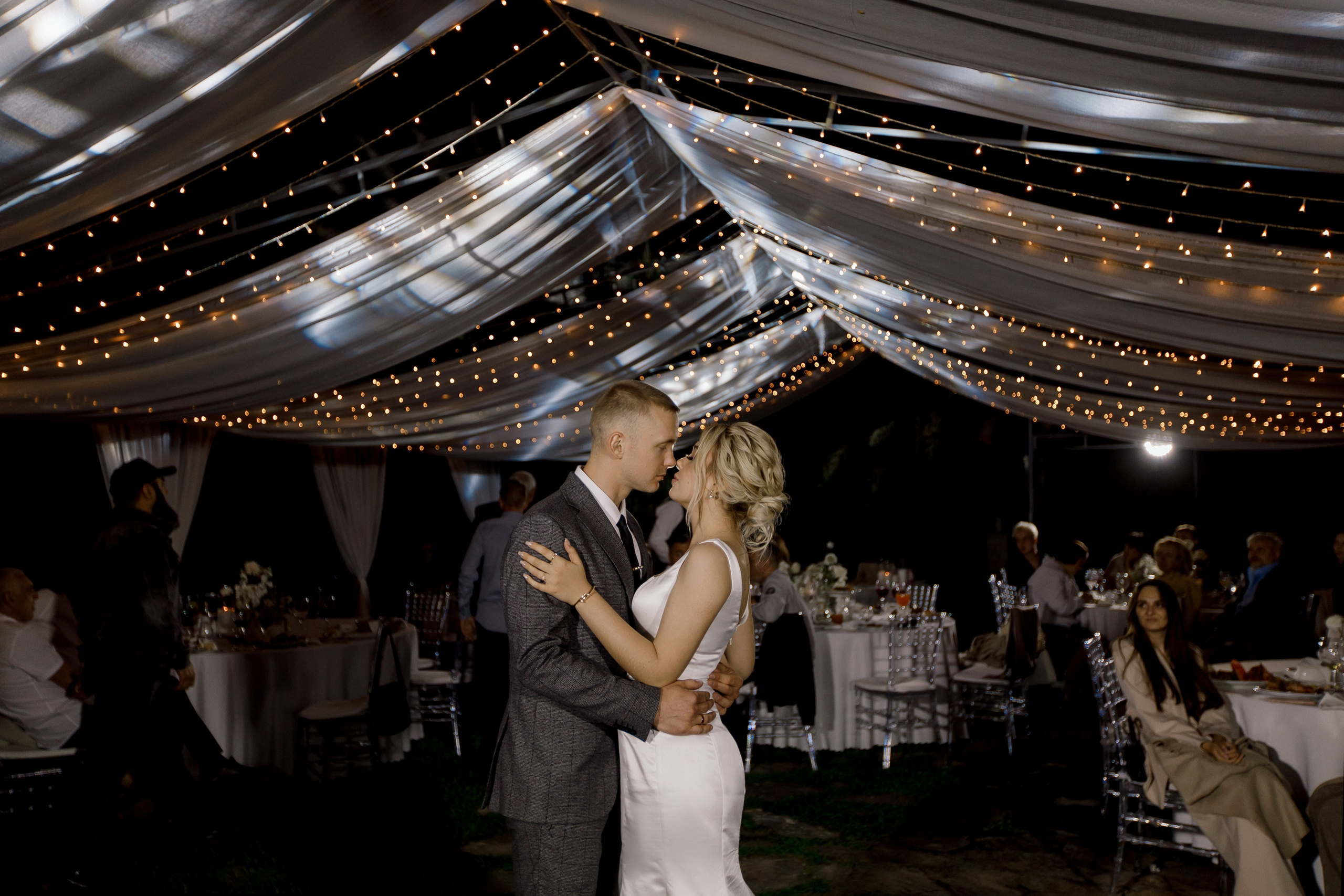 Денис и Алина. Белый замок. Фотограф Анна Лейман. Севастополь